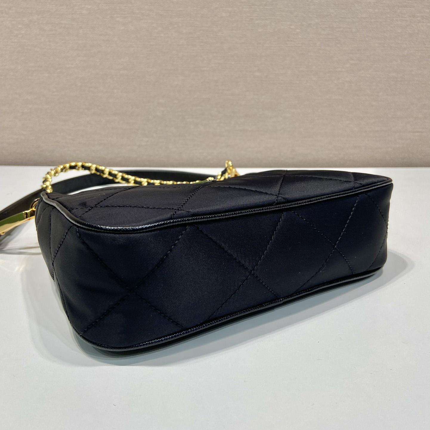 Prada Re-Edition 1995 Chaîne Re-Nylon Mini-bag - DopestKickz