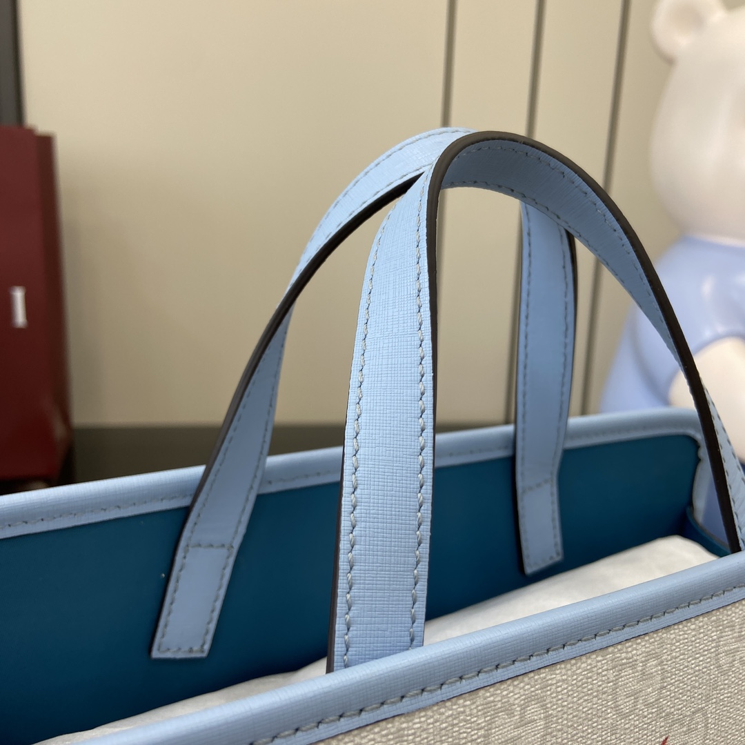 Peter Rabbit™ x Gucci Tote Bag - DopestKickz