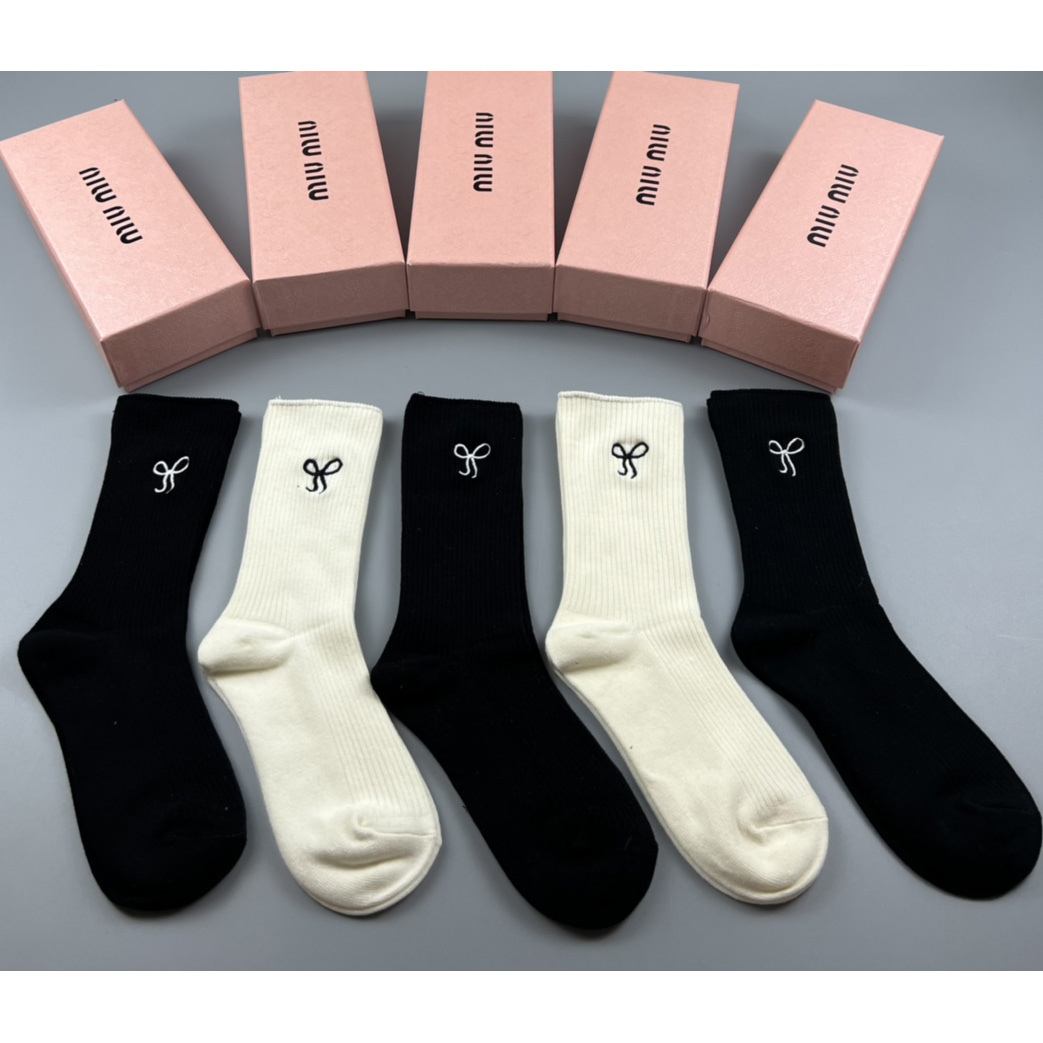 Miu Miu Socks /Box - DopestKickz