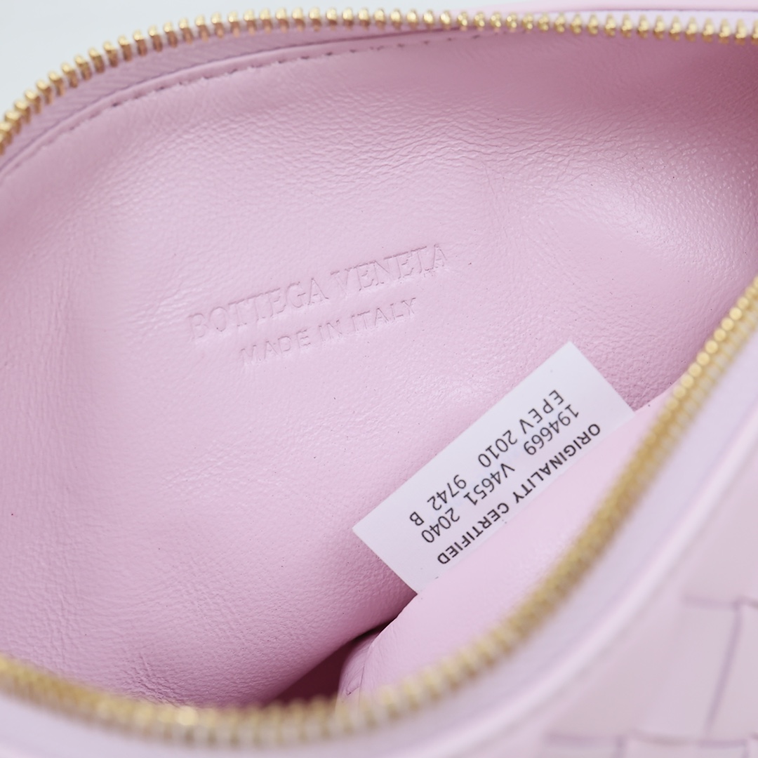 Bottega Veneta Mini Wallace - DopestKickz