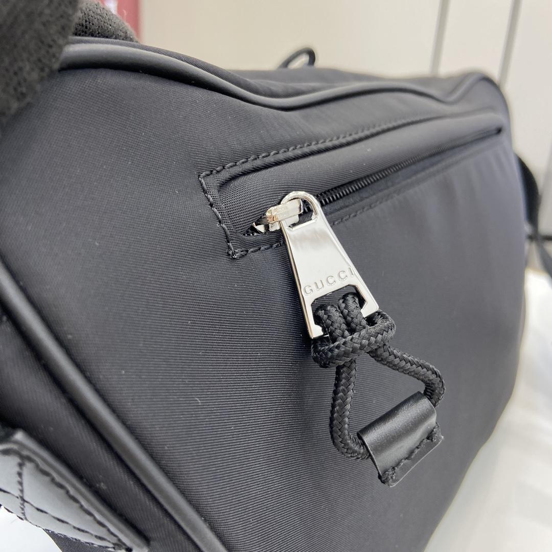 Gucci Small Crossbody Bag With Gucci Logo - DopestKickz