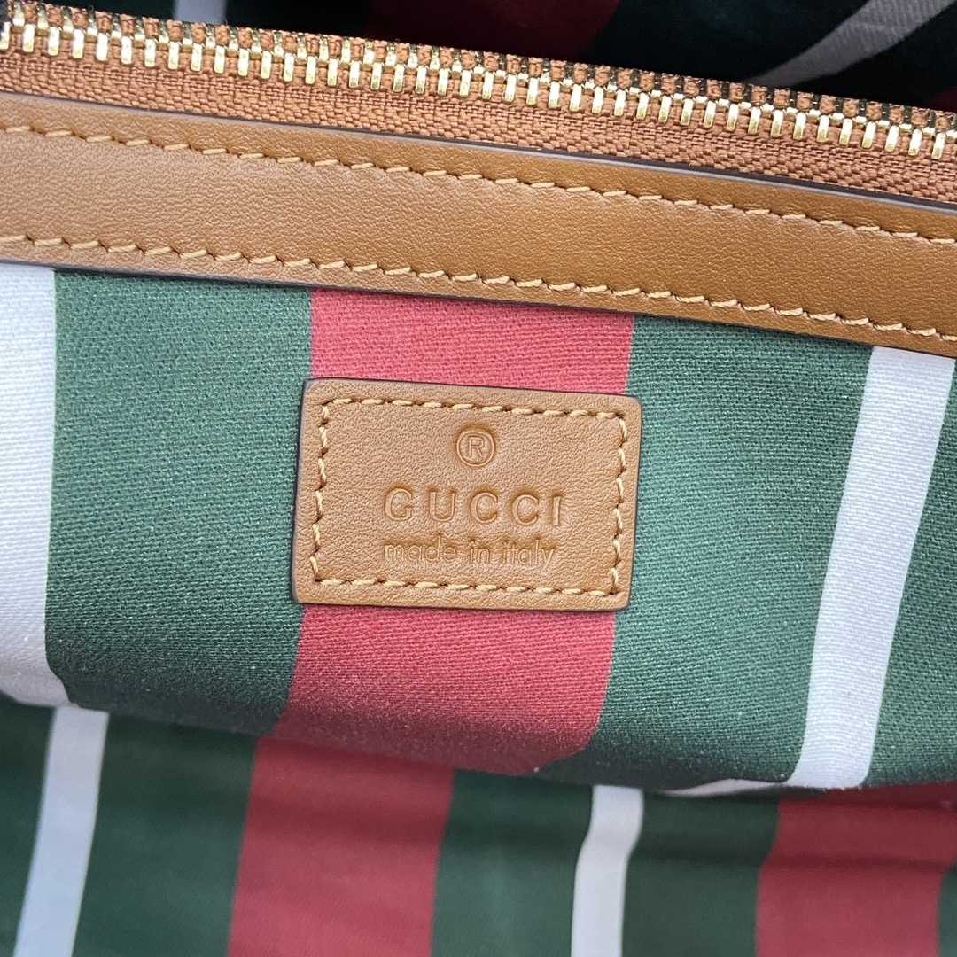 Gucci GG Emblem Medium Tote Bag - DopestKickz