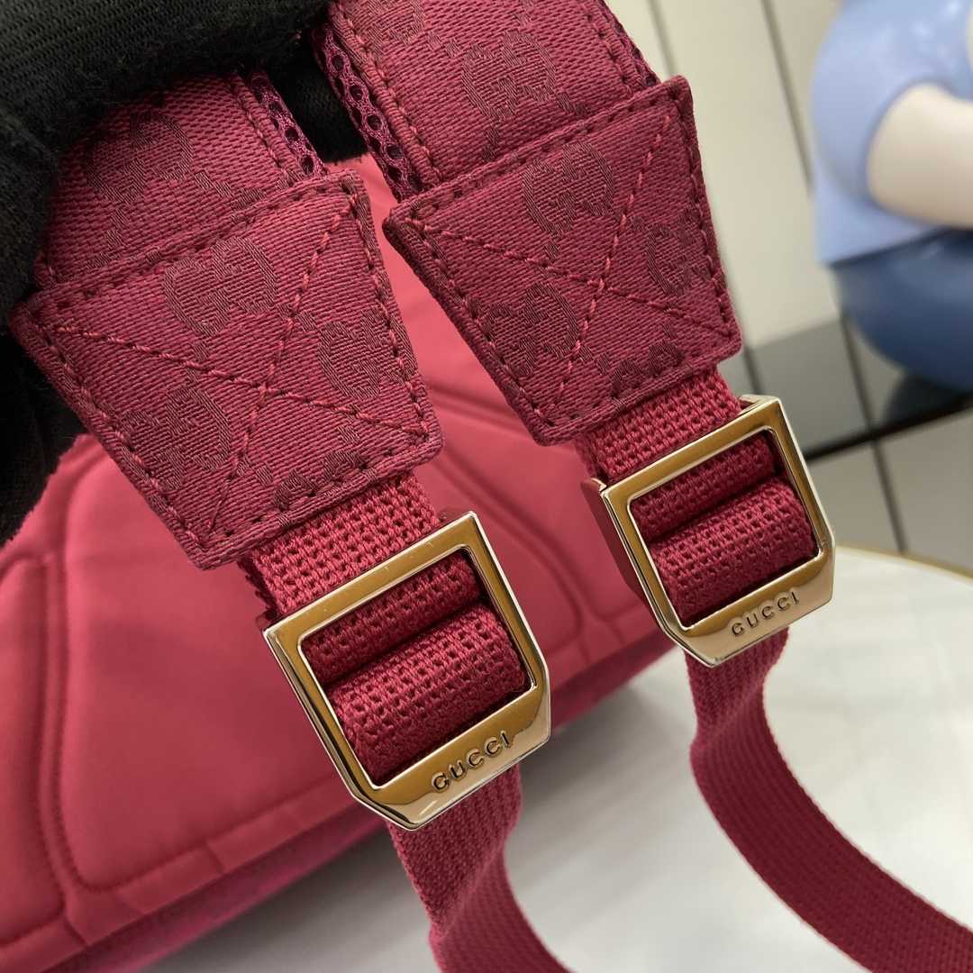 Gucci Medium Backpack With Gucci Logo - DopestKickz