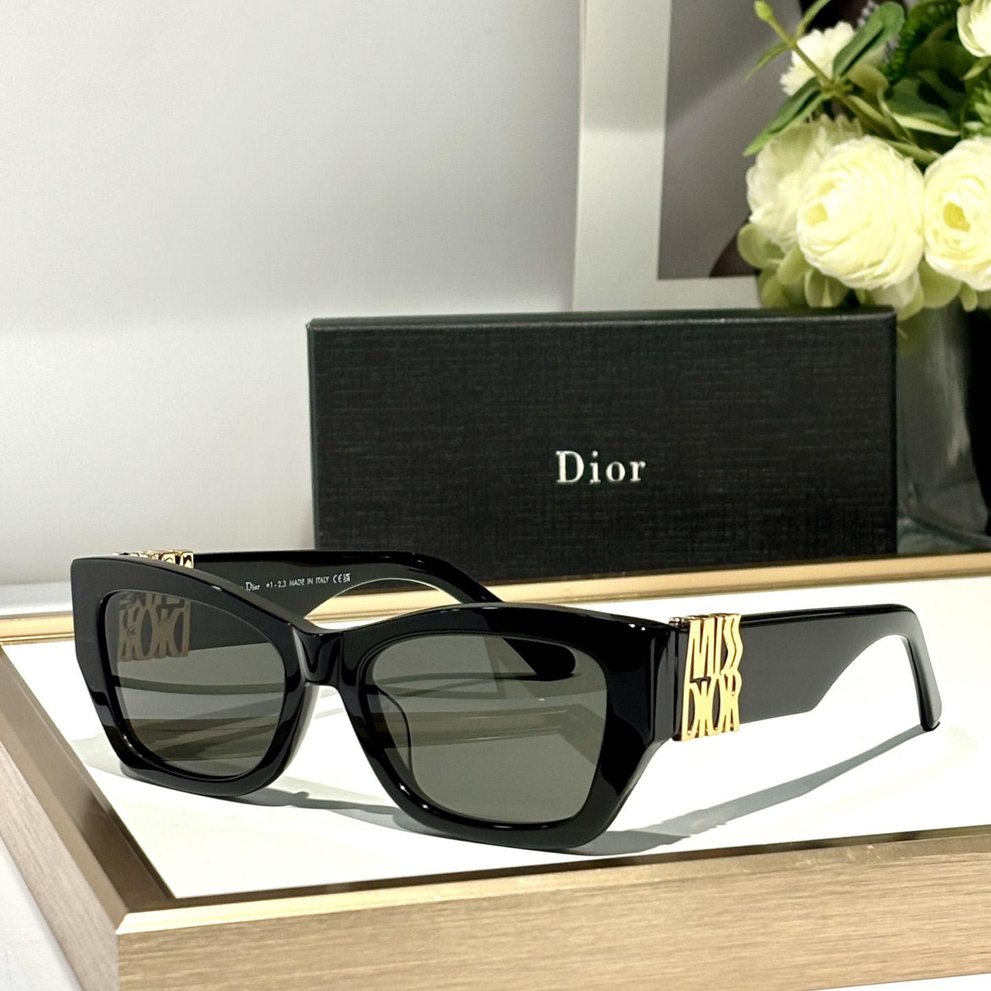Dior MissDior S1I Black Rectangular Sunglasses - DopestKickz