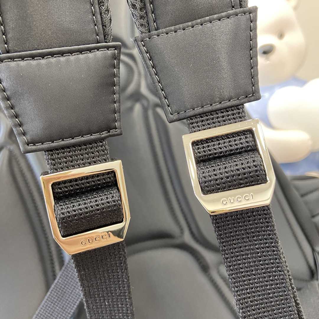 Gucci Large Backpack With Gucci Logo - DopestKickz