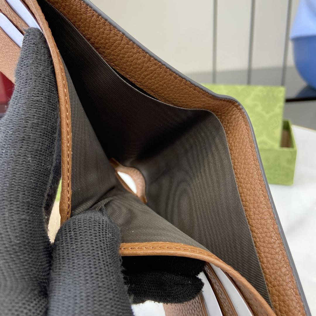 Gucci Bi-fold Wallet With GG Shadow - DopestKickz