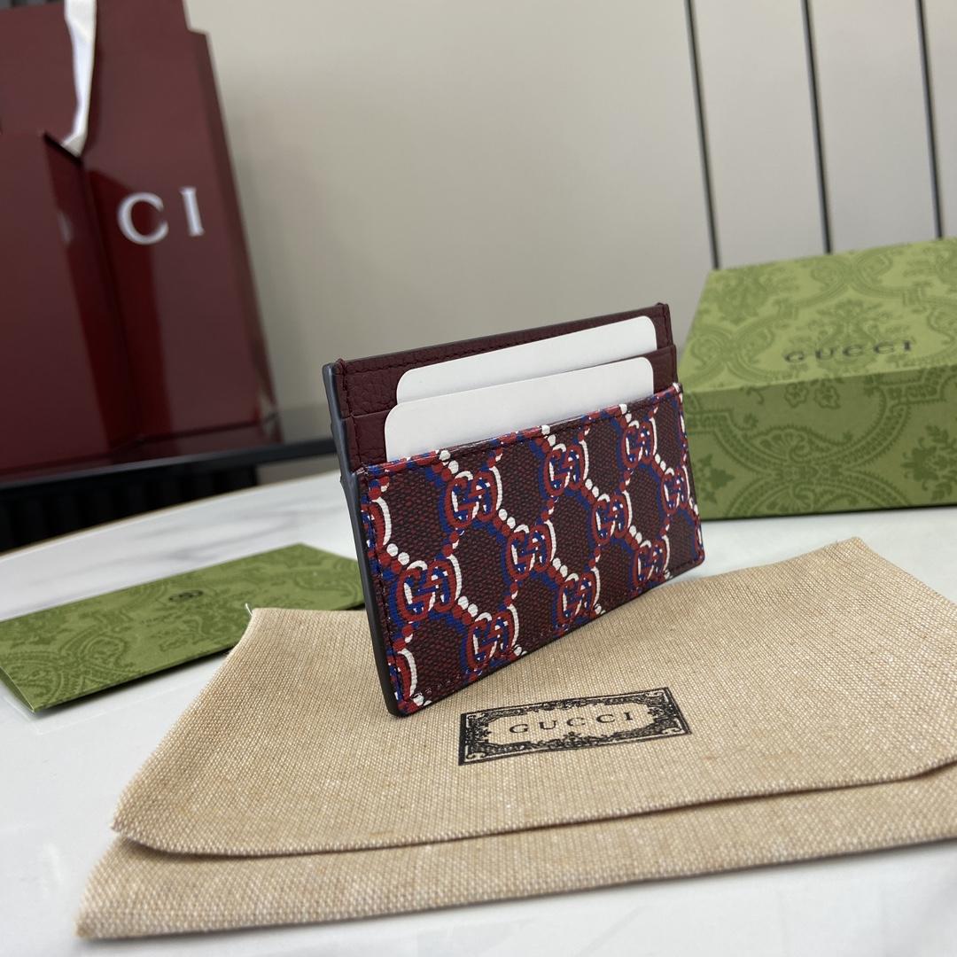 Gucci Card Case With GG Shadow - DopestKickz