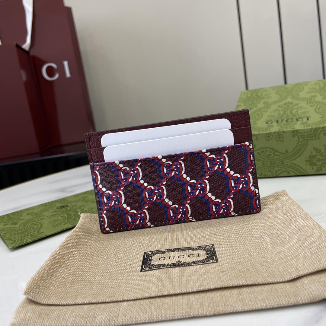 Gucci Card Case With GG Shadow - DopestKickz