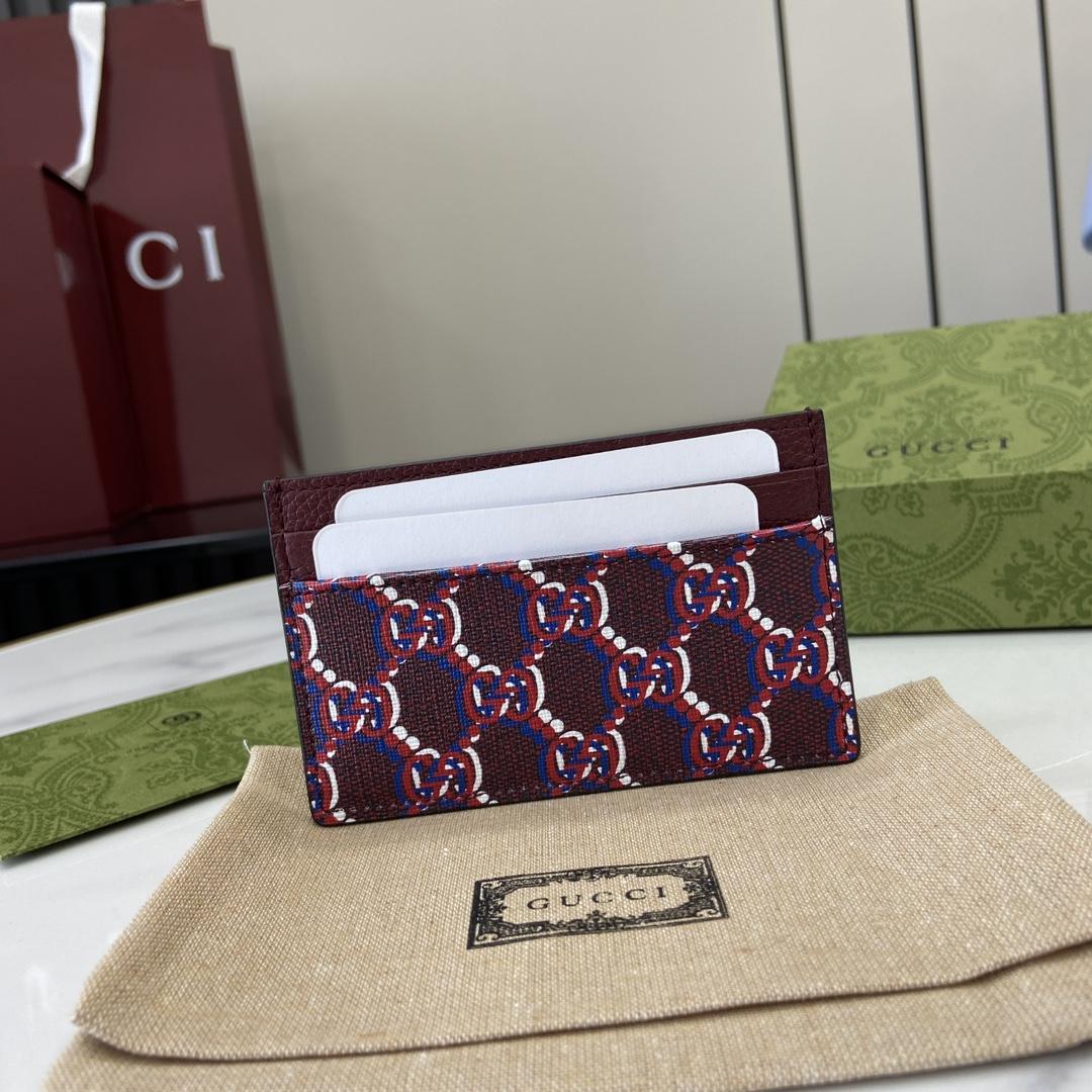 Gucci Card Case With GG Shadow - DopestKickz