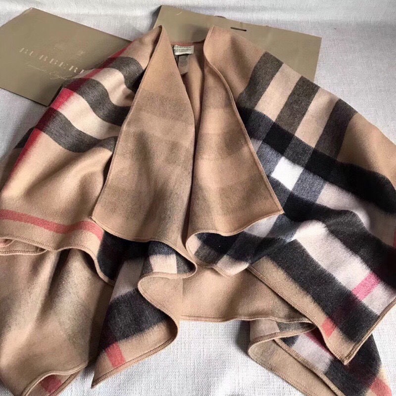 Burberry Charlotte Reversible Wool Felt Cape    140*140cm - DopestKickz