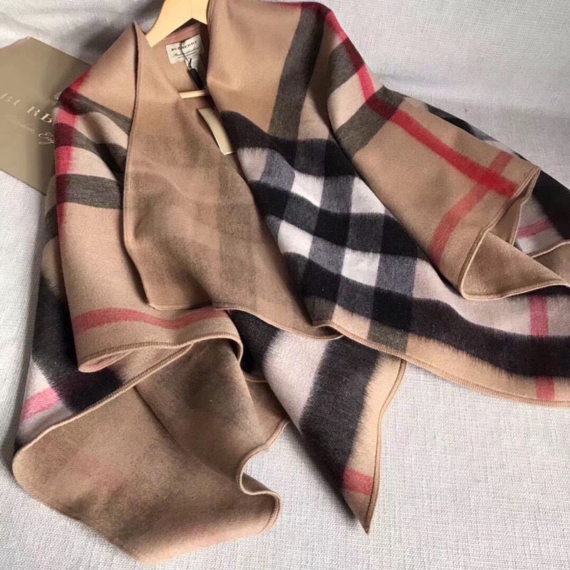 Burberry Charlotte Reversible Wool Felt Cape    140*140cm - DopestKickz