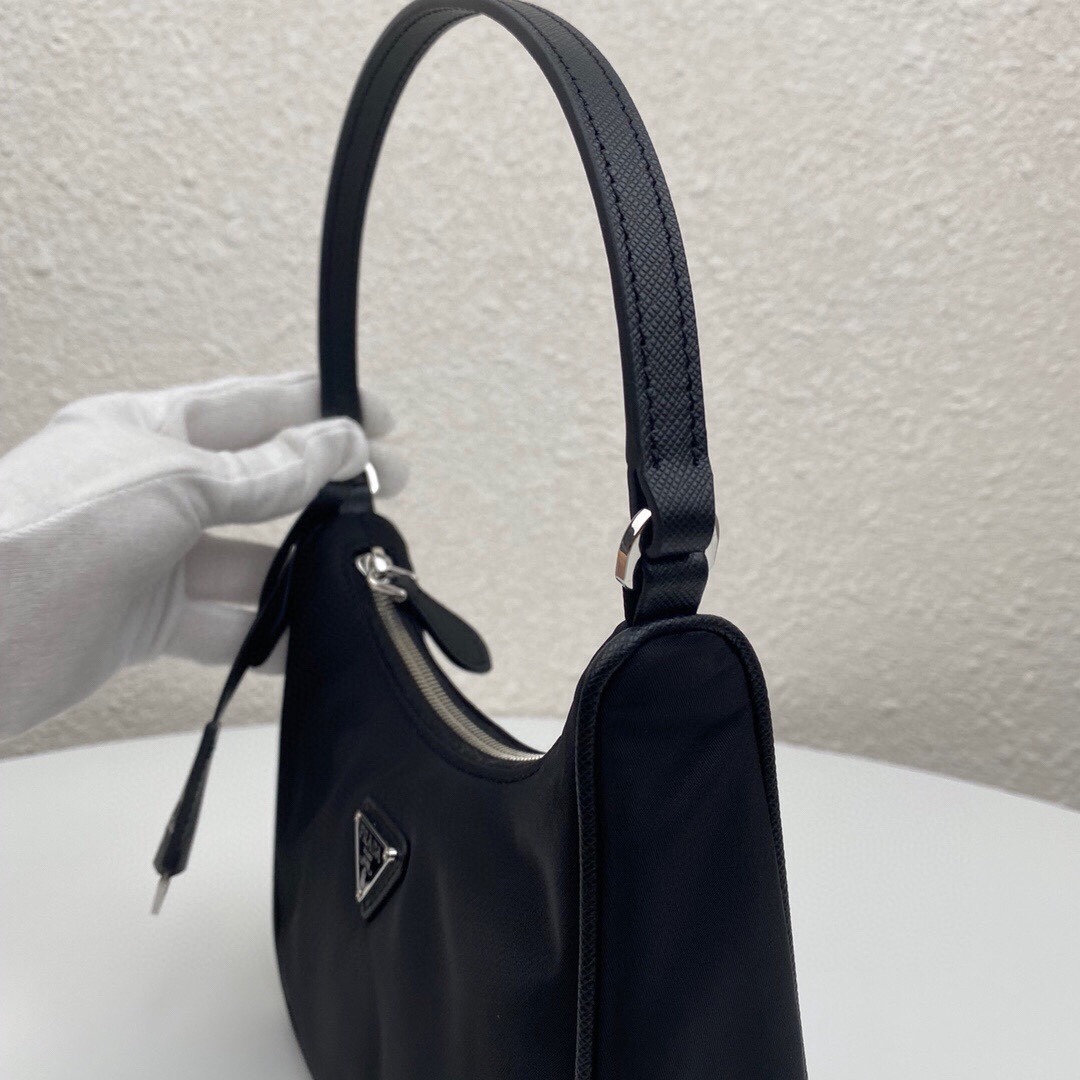 Prada Re-Edition Mini-Bag  （23cm-13cm-5cm） - DopestKickz