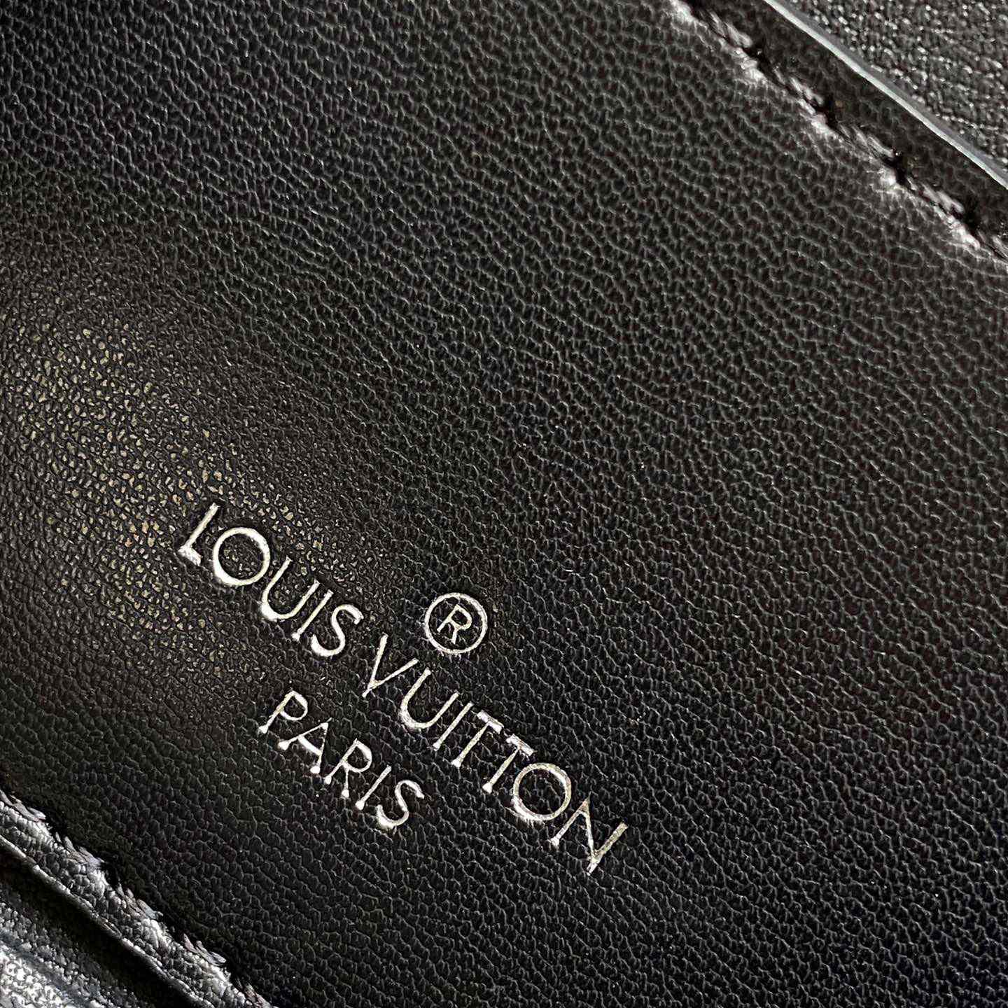 Louis Vuitton Vanity PM   M25123 - DopestKickz