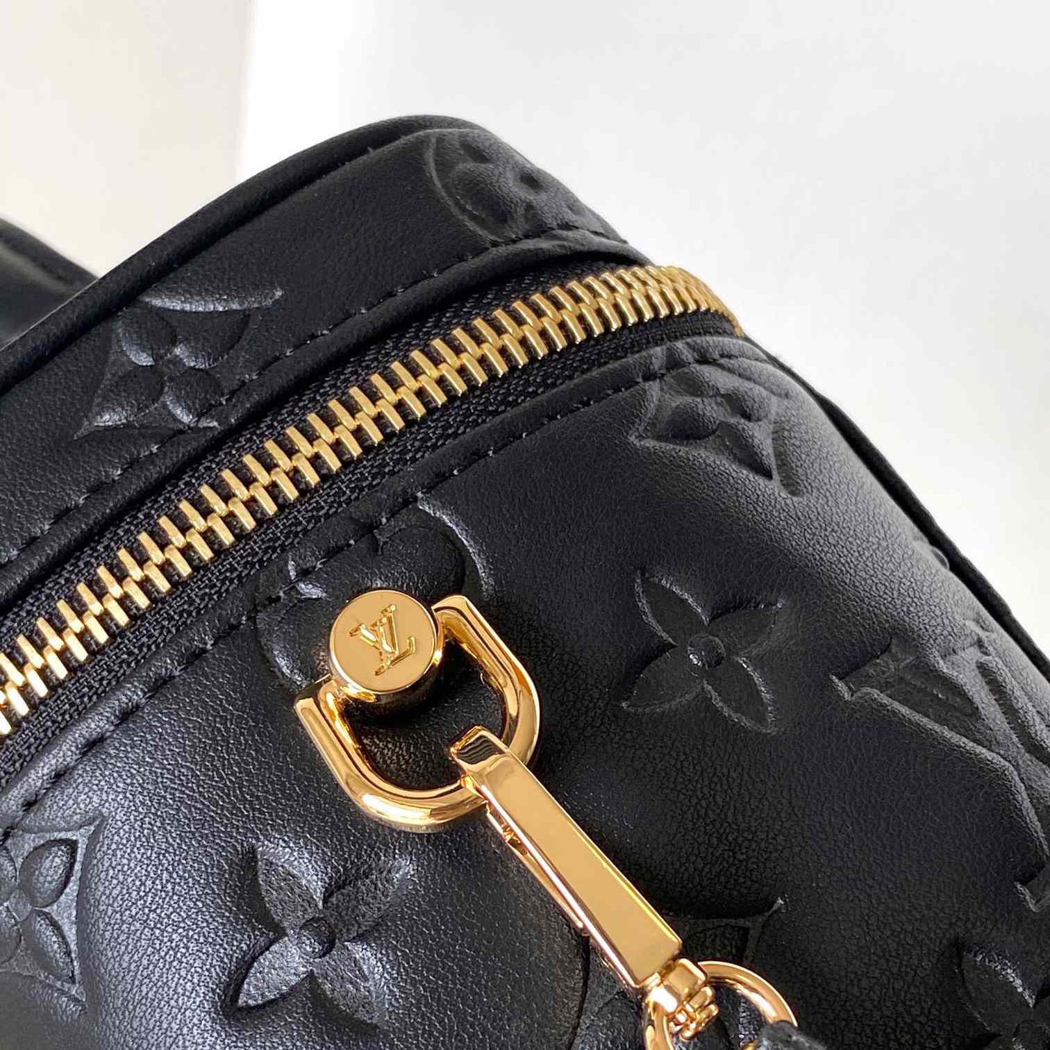 Louis Vuitton Vanity PM   M25123 - DopestKickz