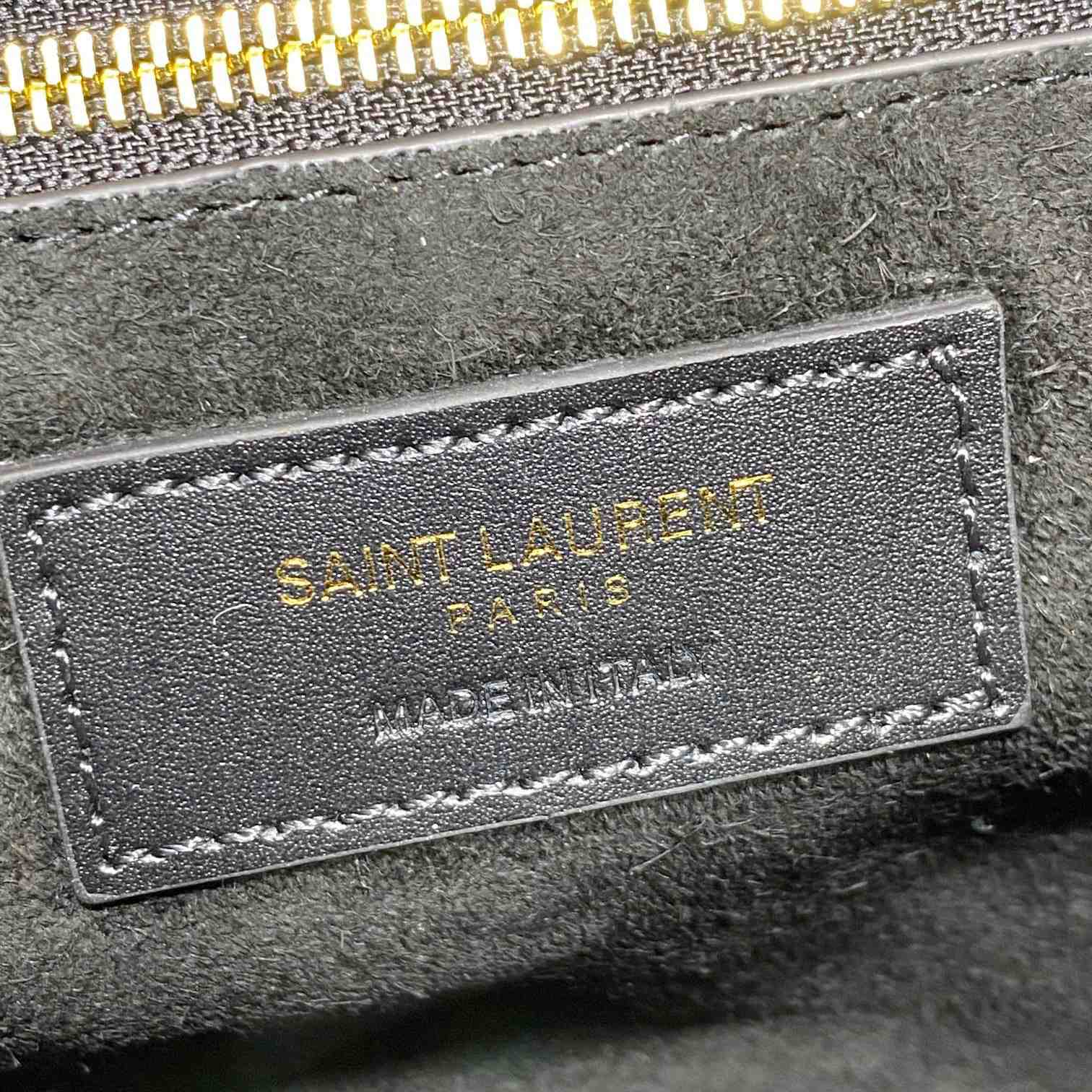 Saint Laurent Le 5 À 7 In Smooth Leather - DopestKickz