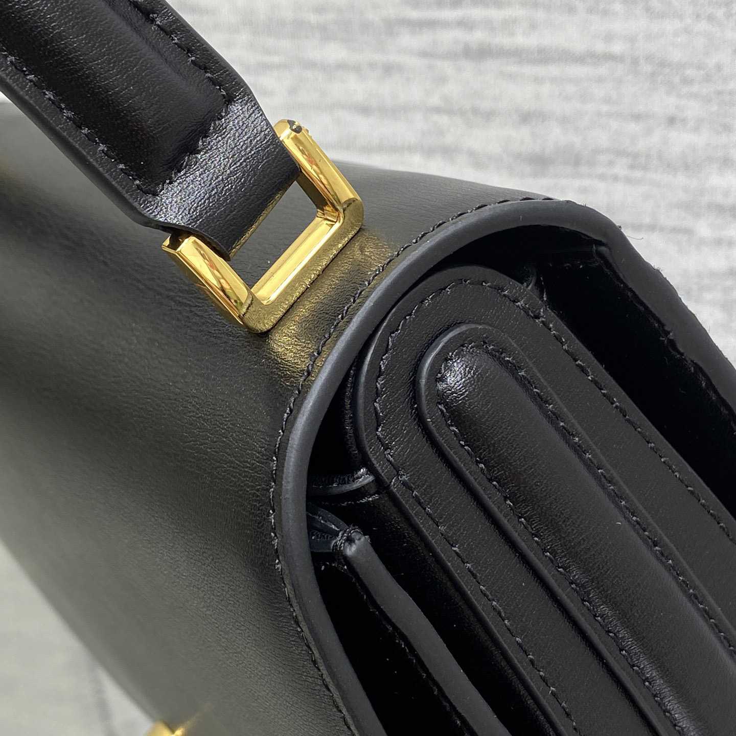 Dior Medium 30 Montaigne Avenue Top Handle Bag - DopestKickz