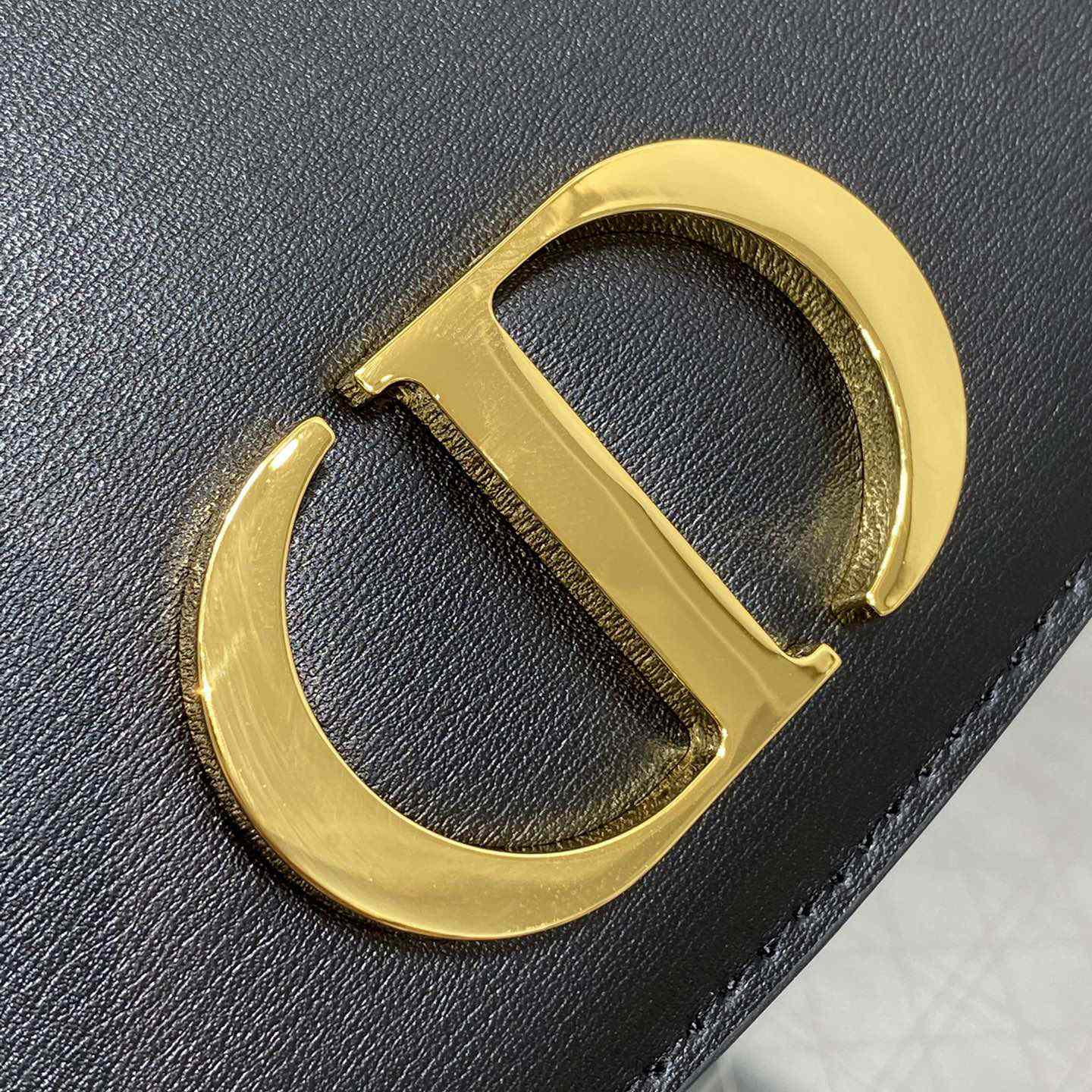 Dior Medium 30 Montaigne Avenue Top Handle Bag - DopestKickz