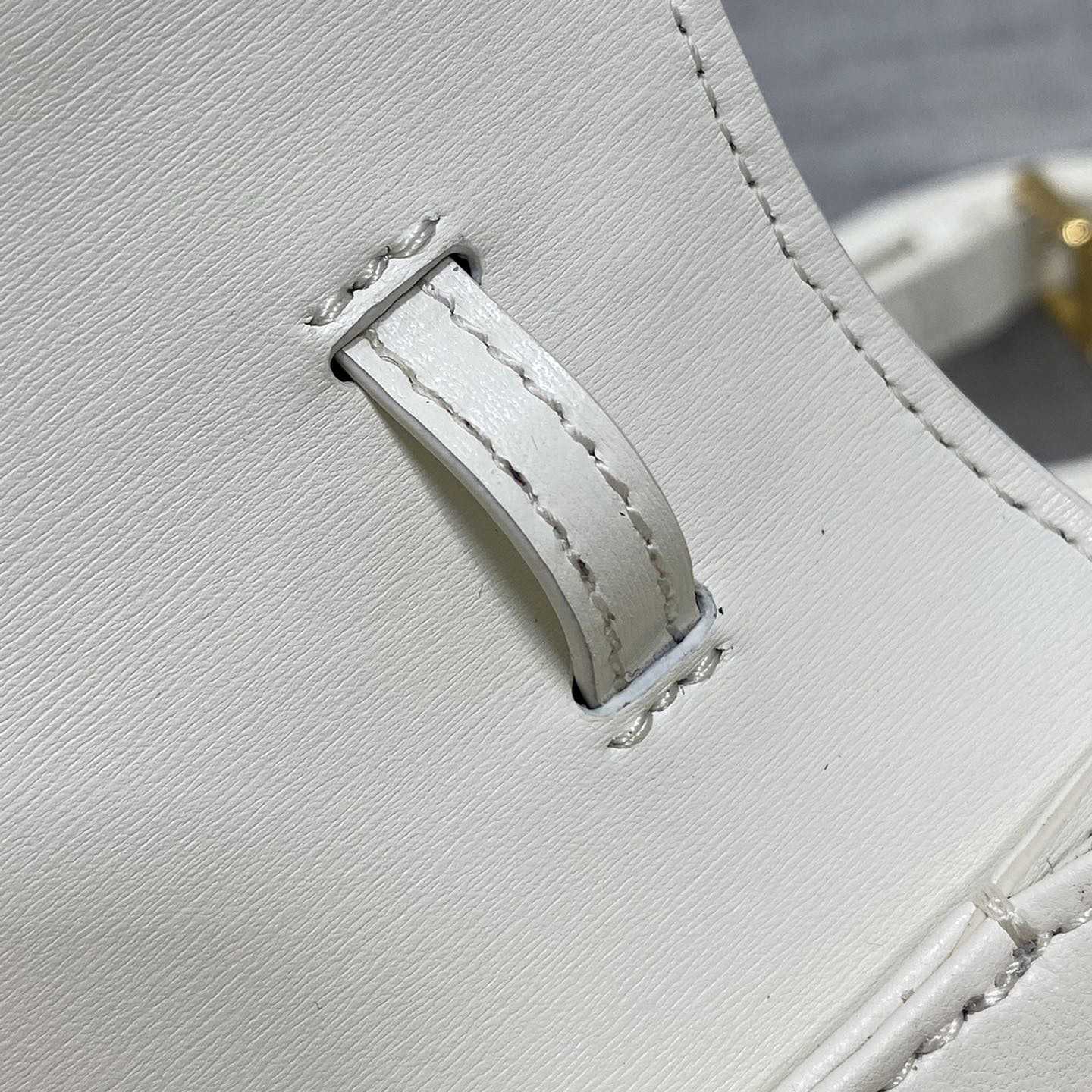 Dior Medium 30 Montaigne Avenue Top Handle Bag - DopestKickz