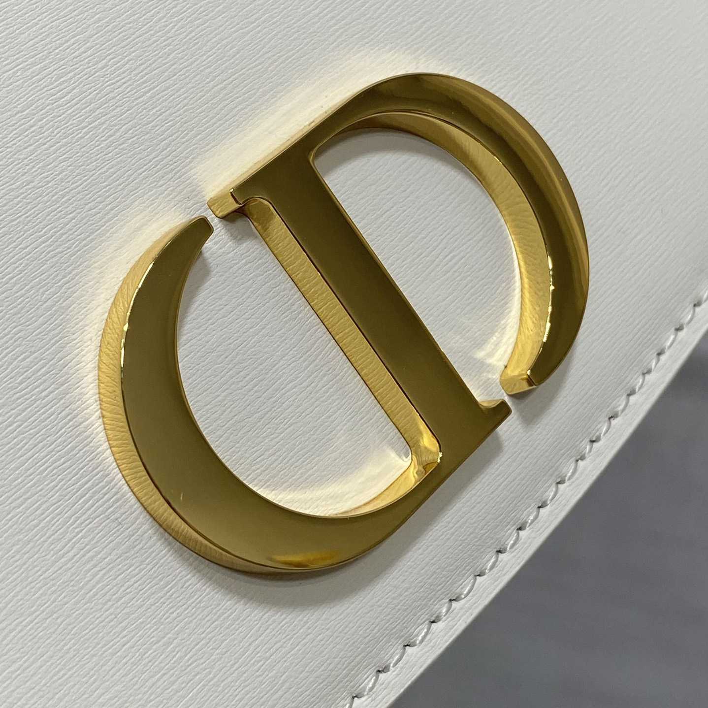 Dior Medium 30 Montaigne Avenue Top Handle Bag - DopestKickz