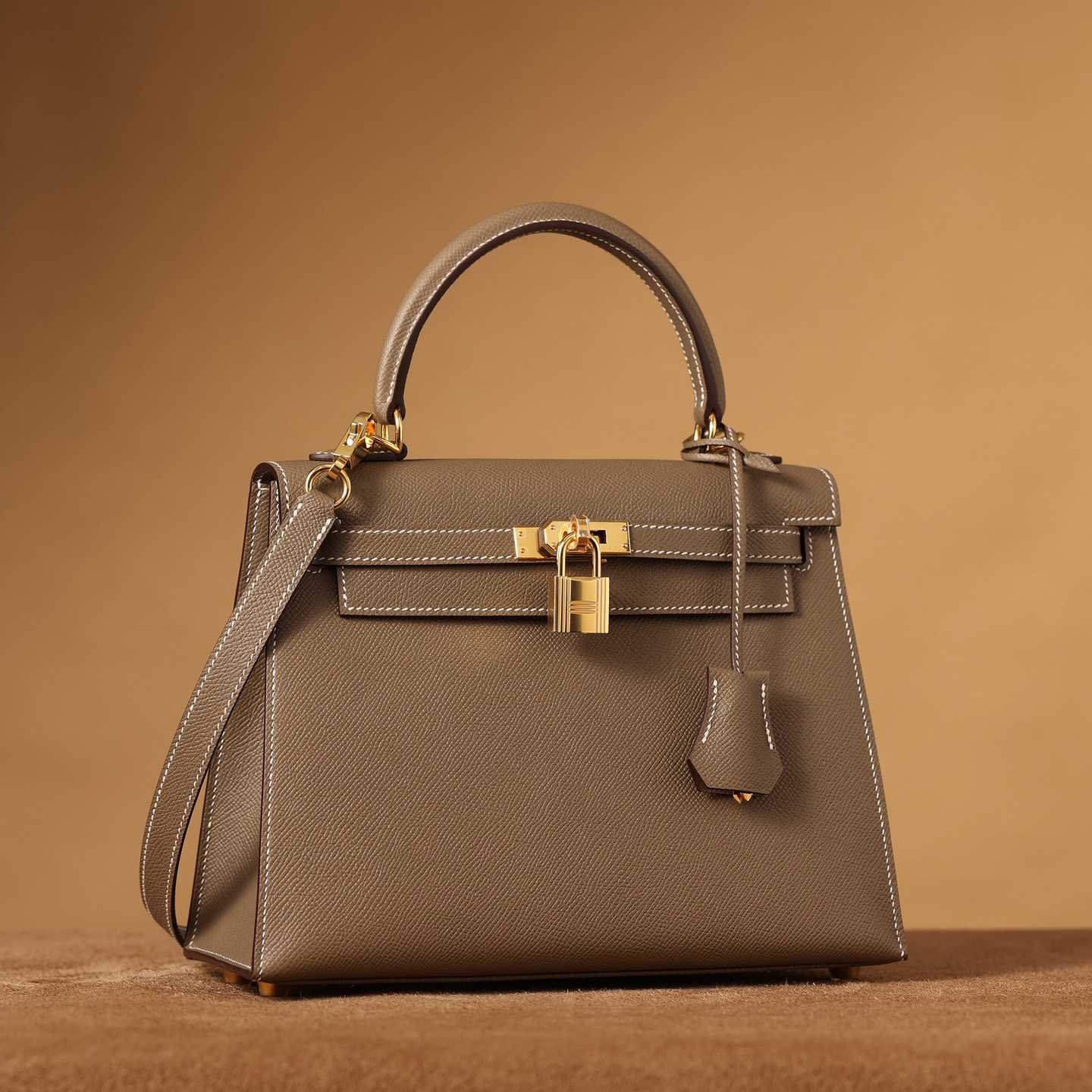 Hermes Kelly 20 Handbag (25*17*7cm) - DopestKickz