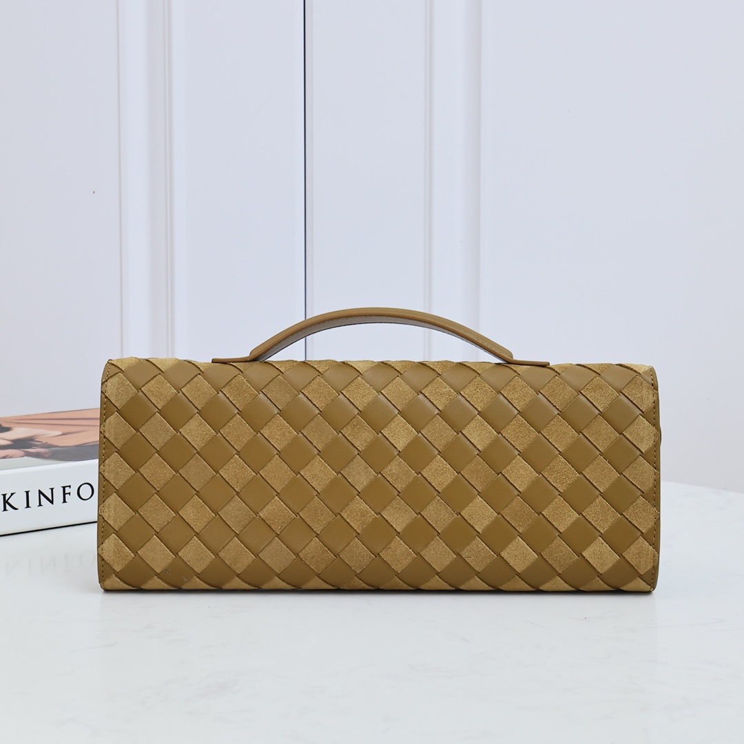 Bottega Veneta Long Clutch Andiamo With Handle - DopestKickz