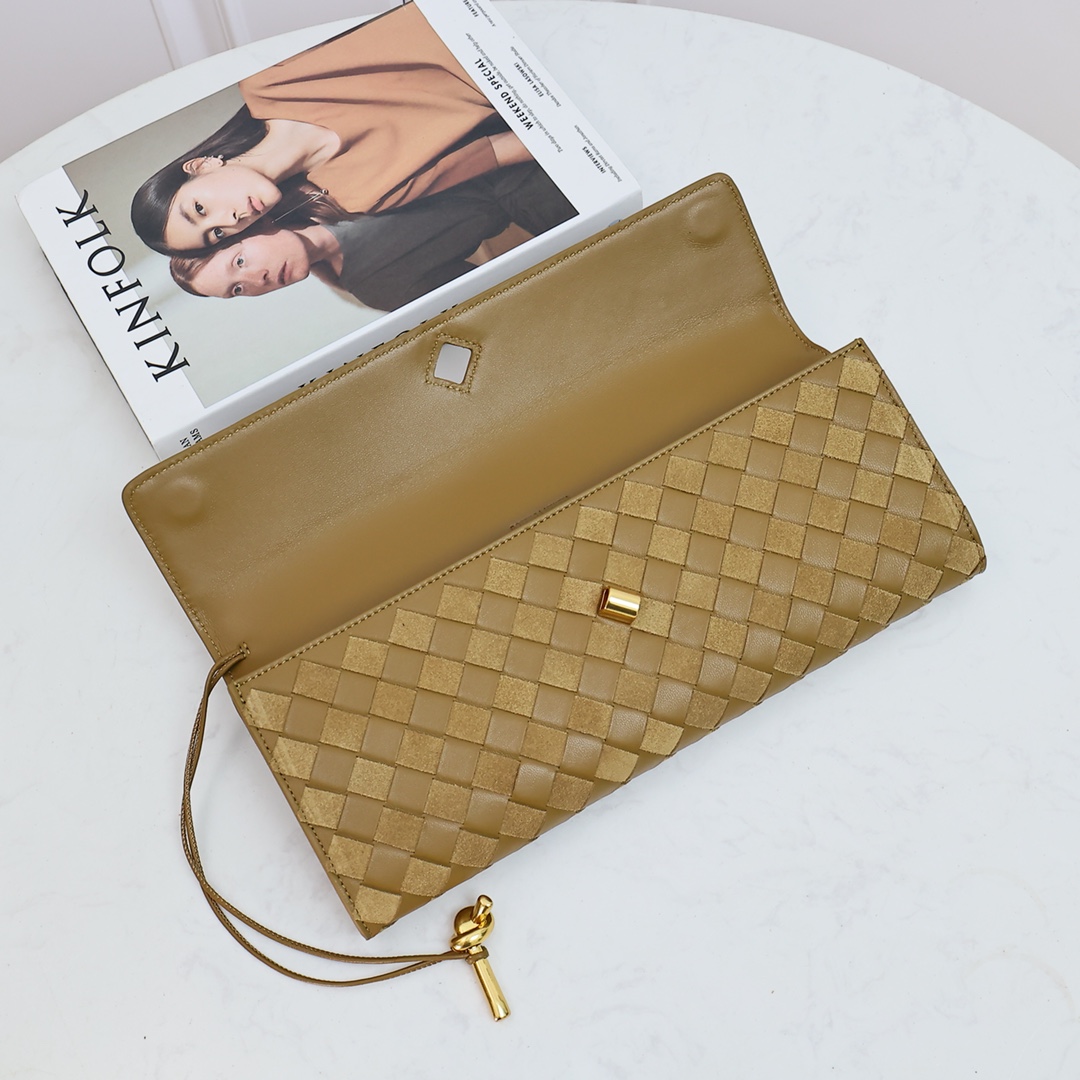 Bottega Veneta Long Clutch Andiamo With Handle - DopestKickz