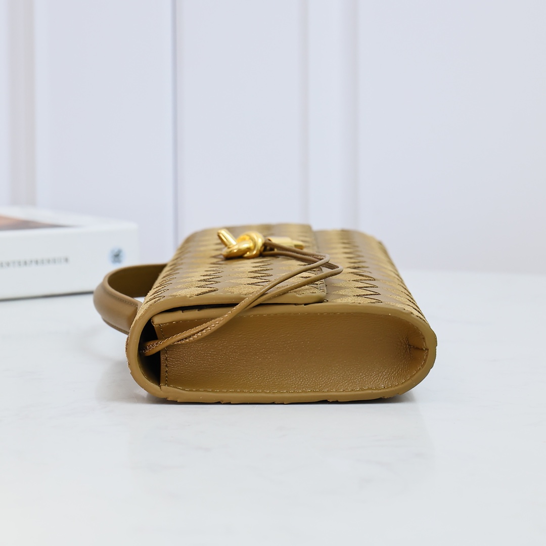 Bottega Veneta Long Clutch Andiamo With Handle - DopestKickz