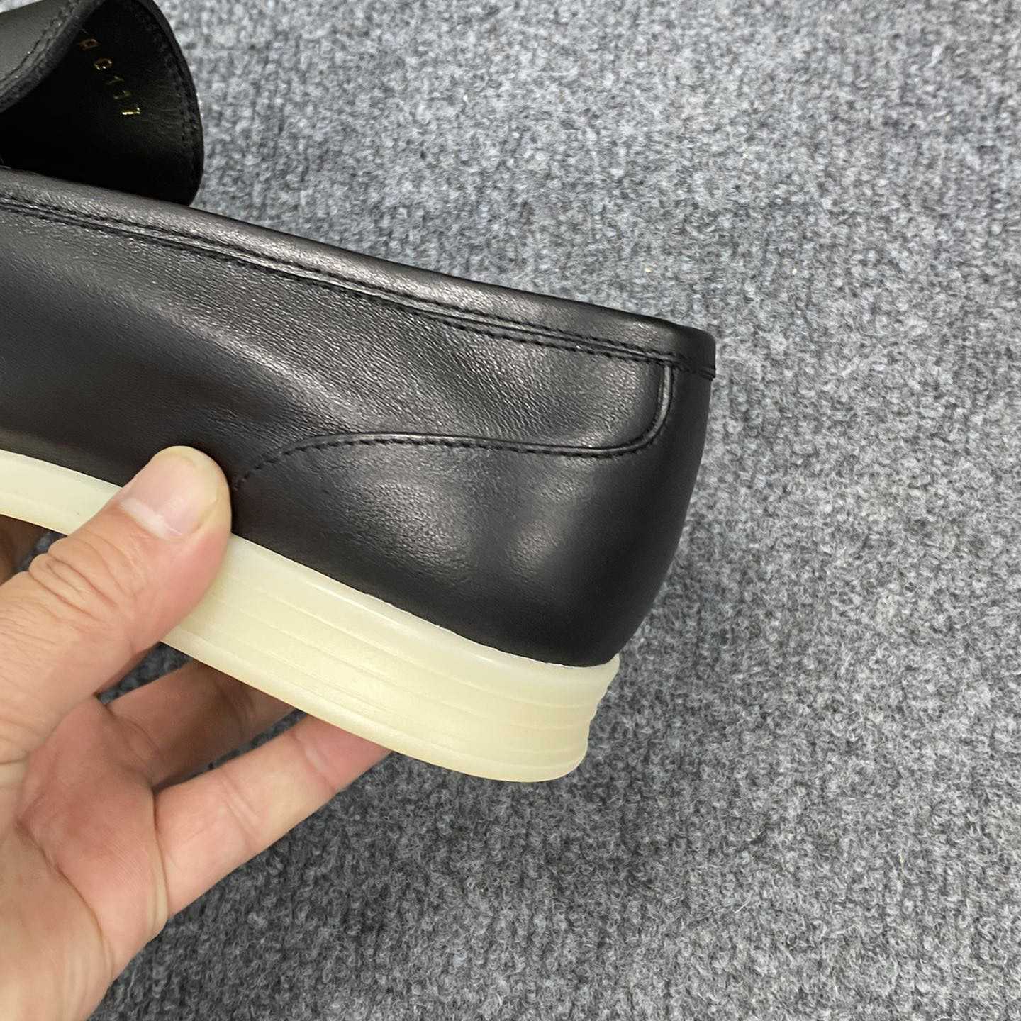 Gucci Men's Loafer With Horsebit - DopestKickz