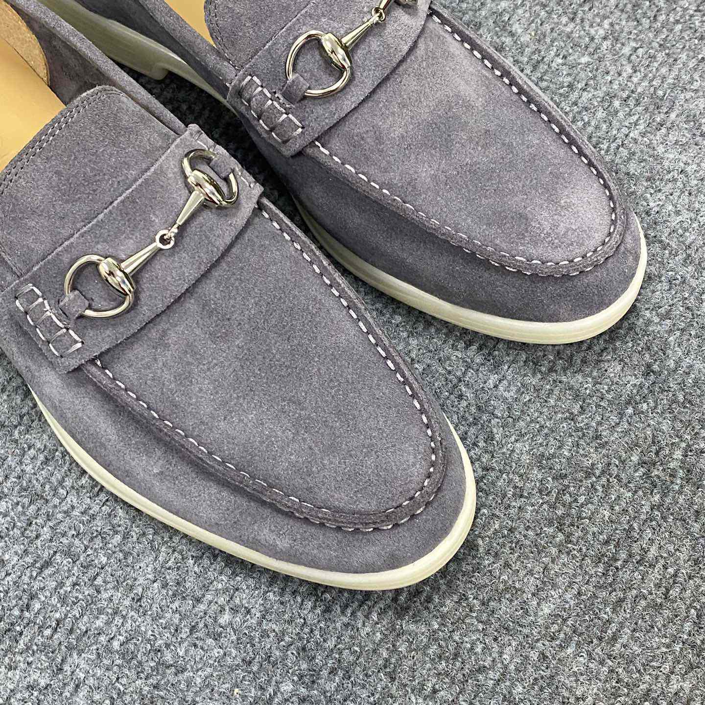 Gucci Men's Loafer With Horsebit - DopestKickz