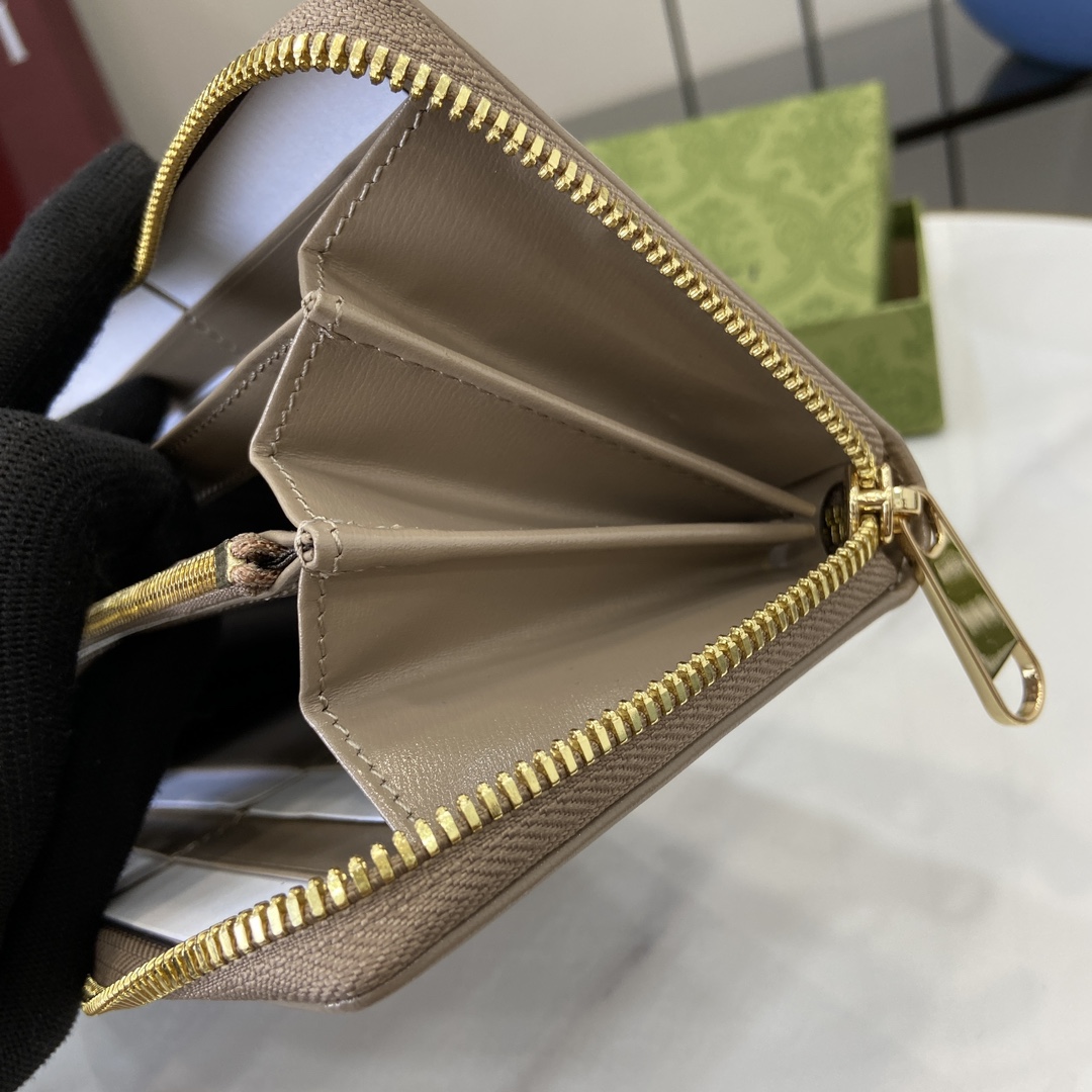 Gucci Zip-around Wallet With GG Shadow - DopestKickz