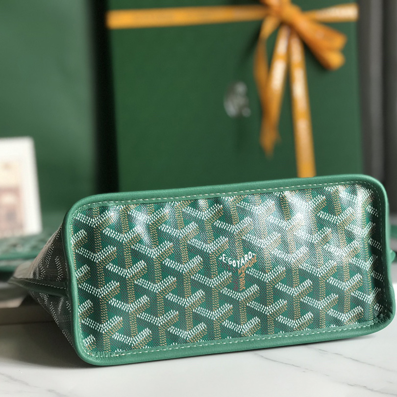Goyard Anjou Mini Bag  - DopestKickz