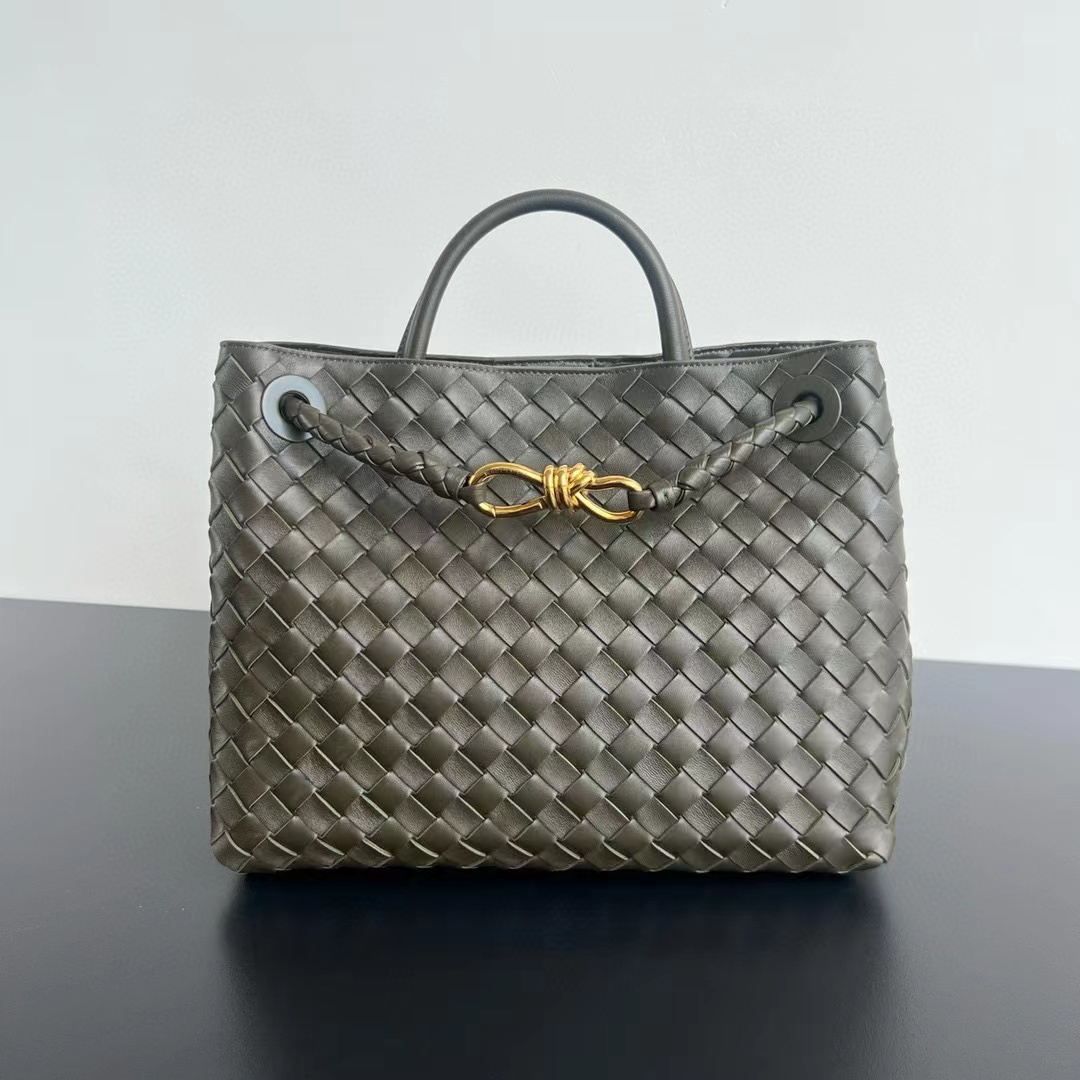 Bottega Veneta Medium Andiamo  32*24*12CM - DopestKickz