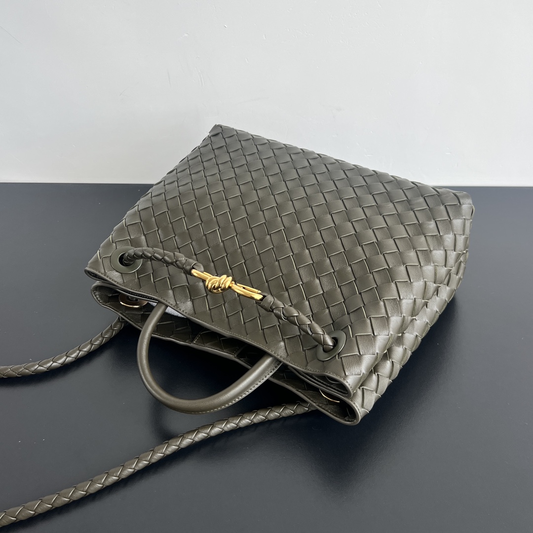 Bottega Veneta Medium Andiamo  32*24*12CM - DopestKickz