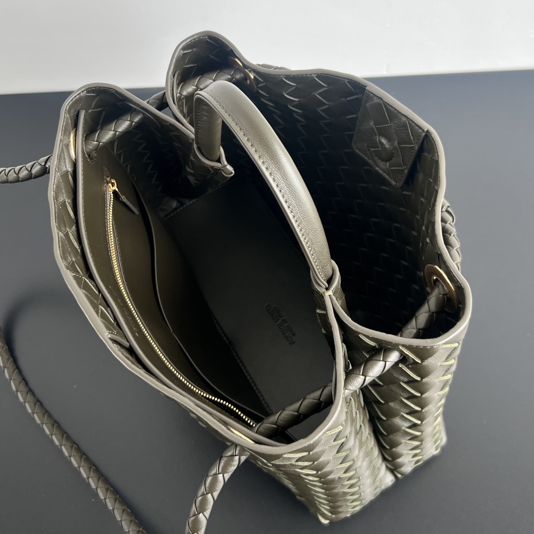 Bottega Veneta Medium Andiamo  32*24*12CM - DopestKickz