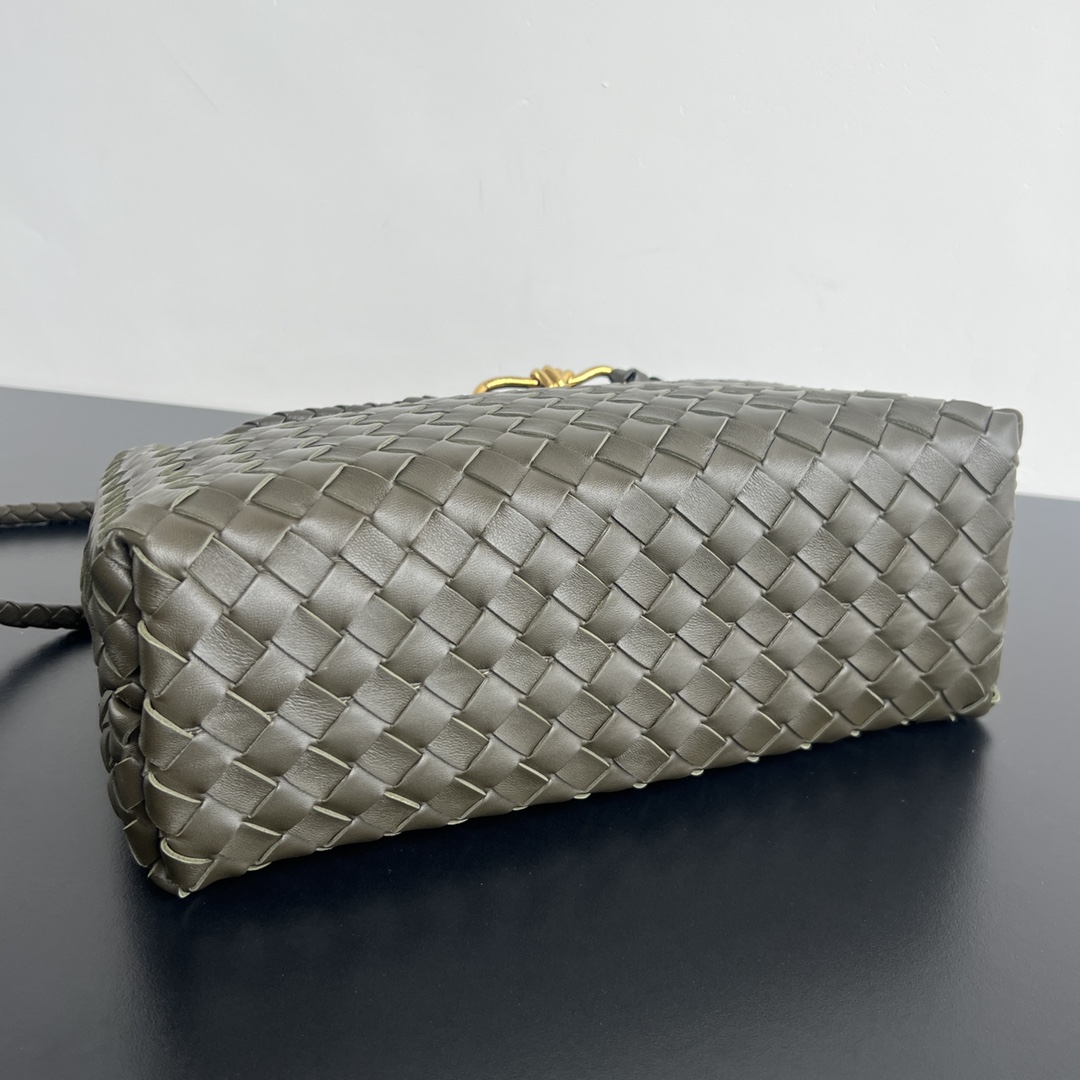 Bottega Veneta Medium Andiamo  32*24*12CM - DopestKickz