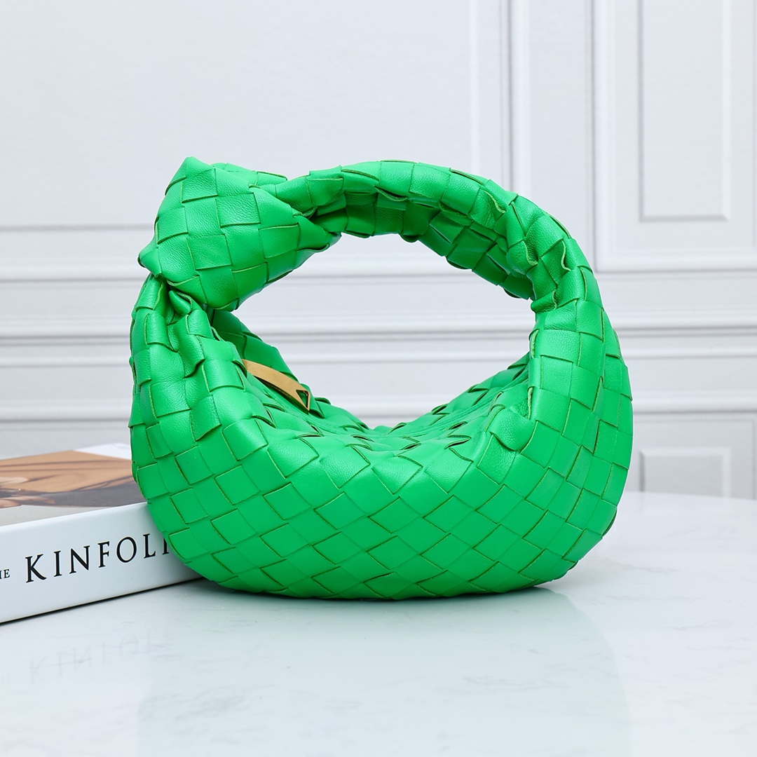 Bottega Veneta Jodie Bag    28x23x8CM - DopestKickz