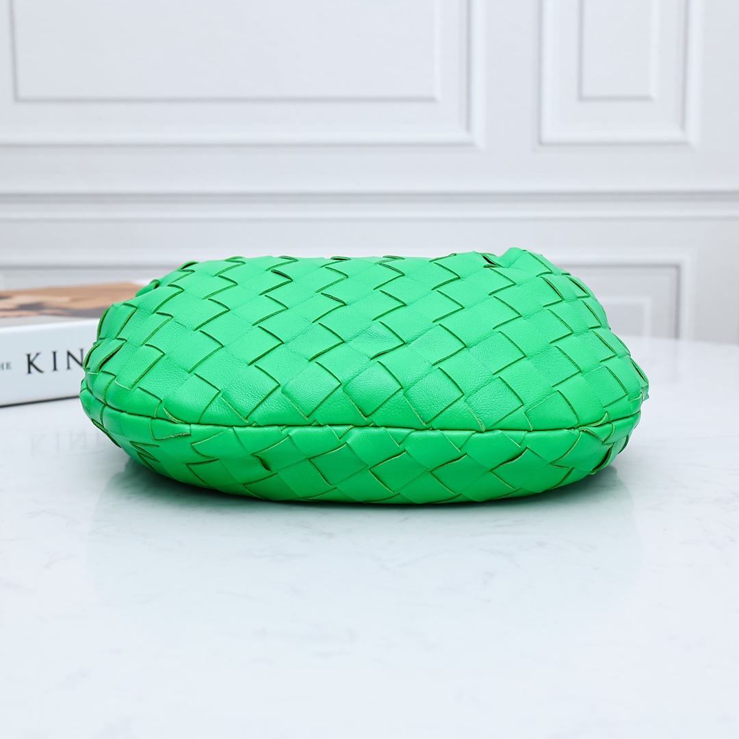 Bottega Veneta Jodie Bag    28x23x8CM - DopestKickz