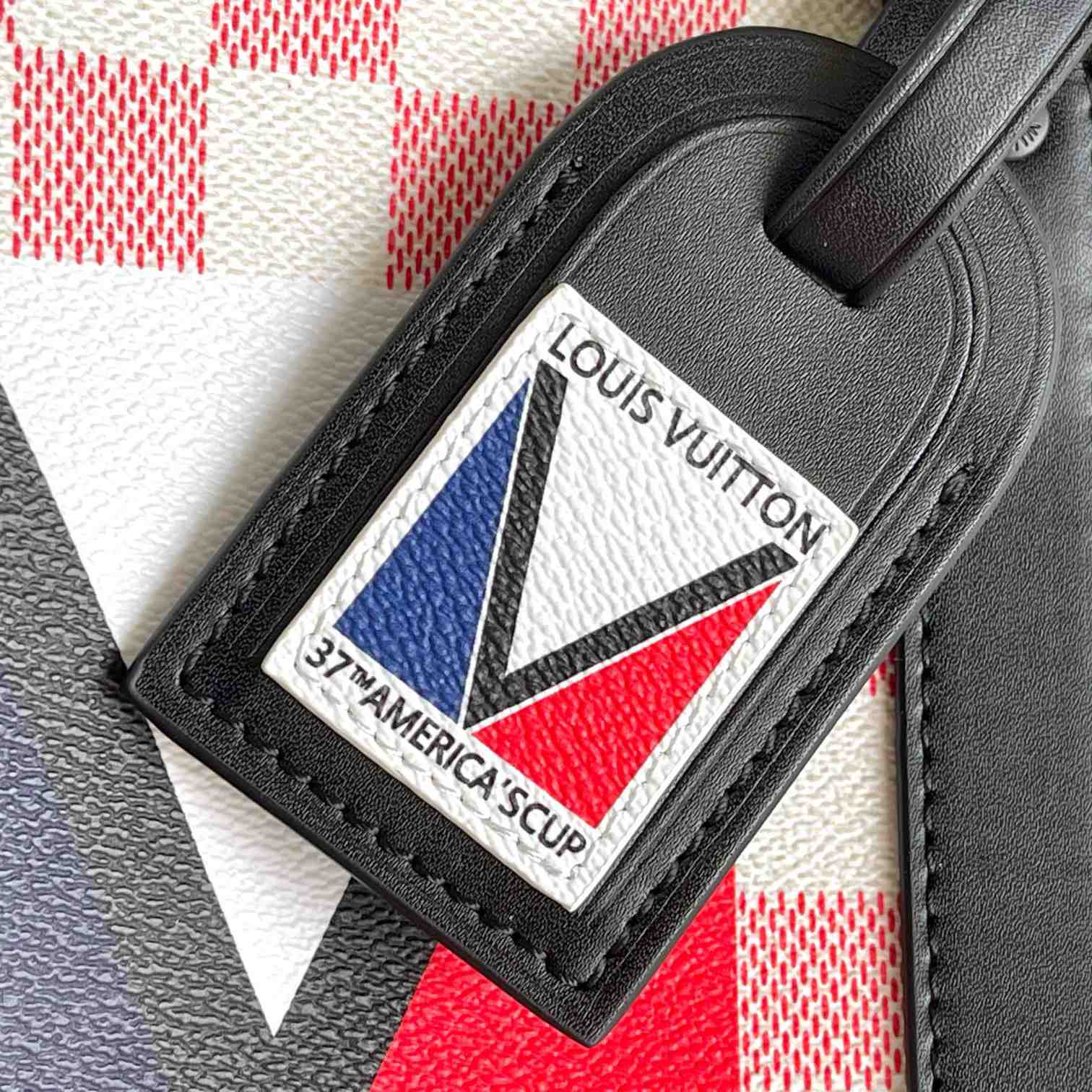 Louis Vuitton Keepall Bandoulière 50   M11674 - DopestKickz