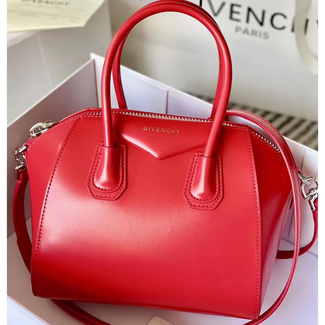 Givenchy Shiny Lord Calfskin Small Antigona Bag   22*27*13cm - DopestKickz