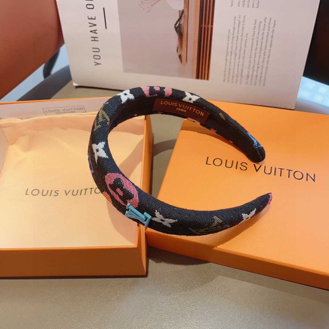 Louis Vuitton Headband  - DopestKickz