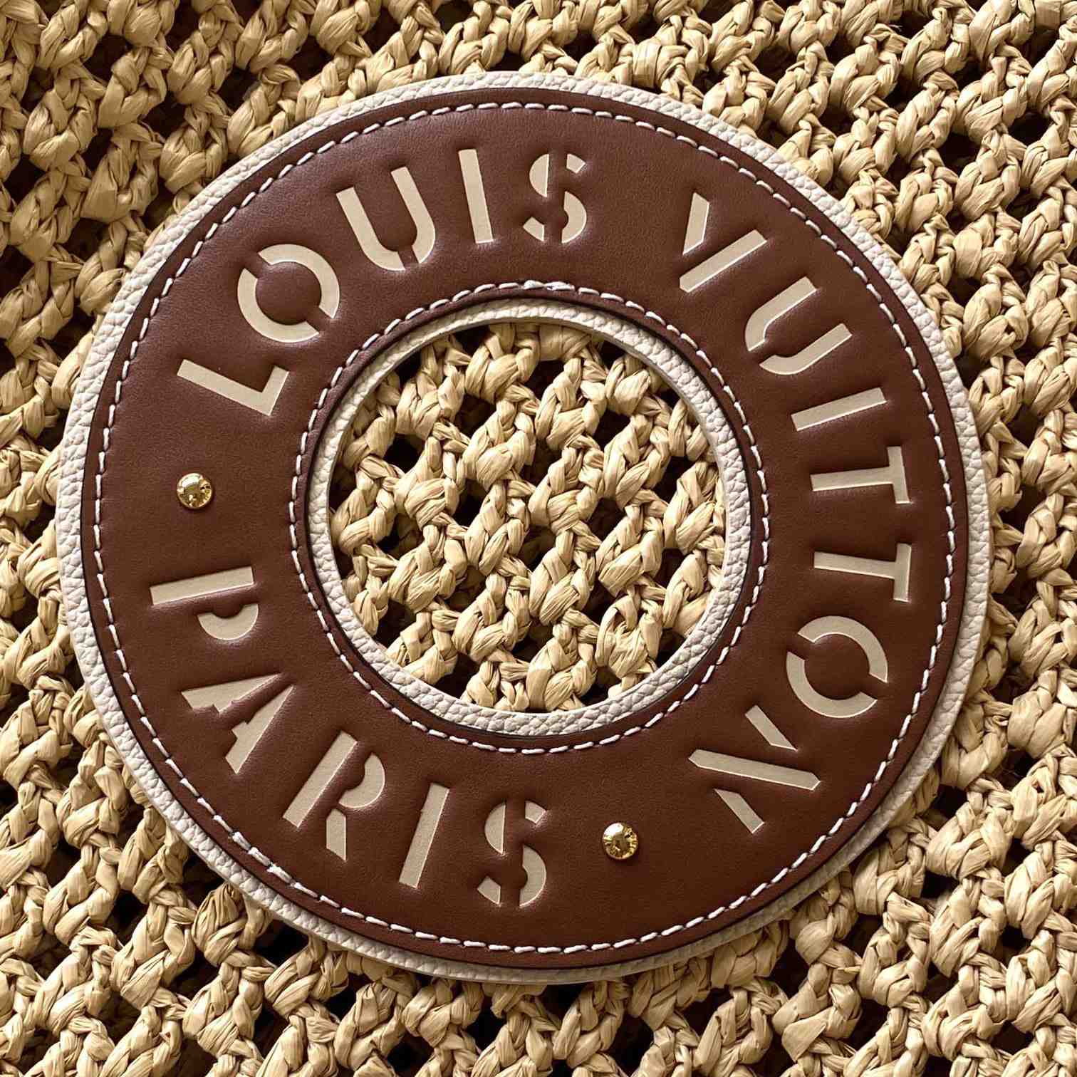 Louis Vuitton OnTheGo MM   M24723 - DopestKickz