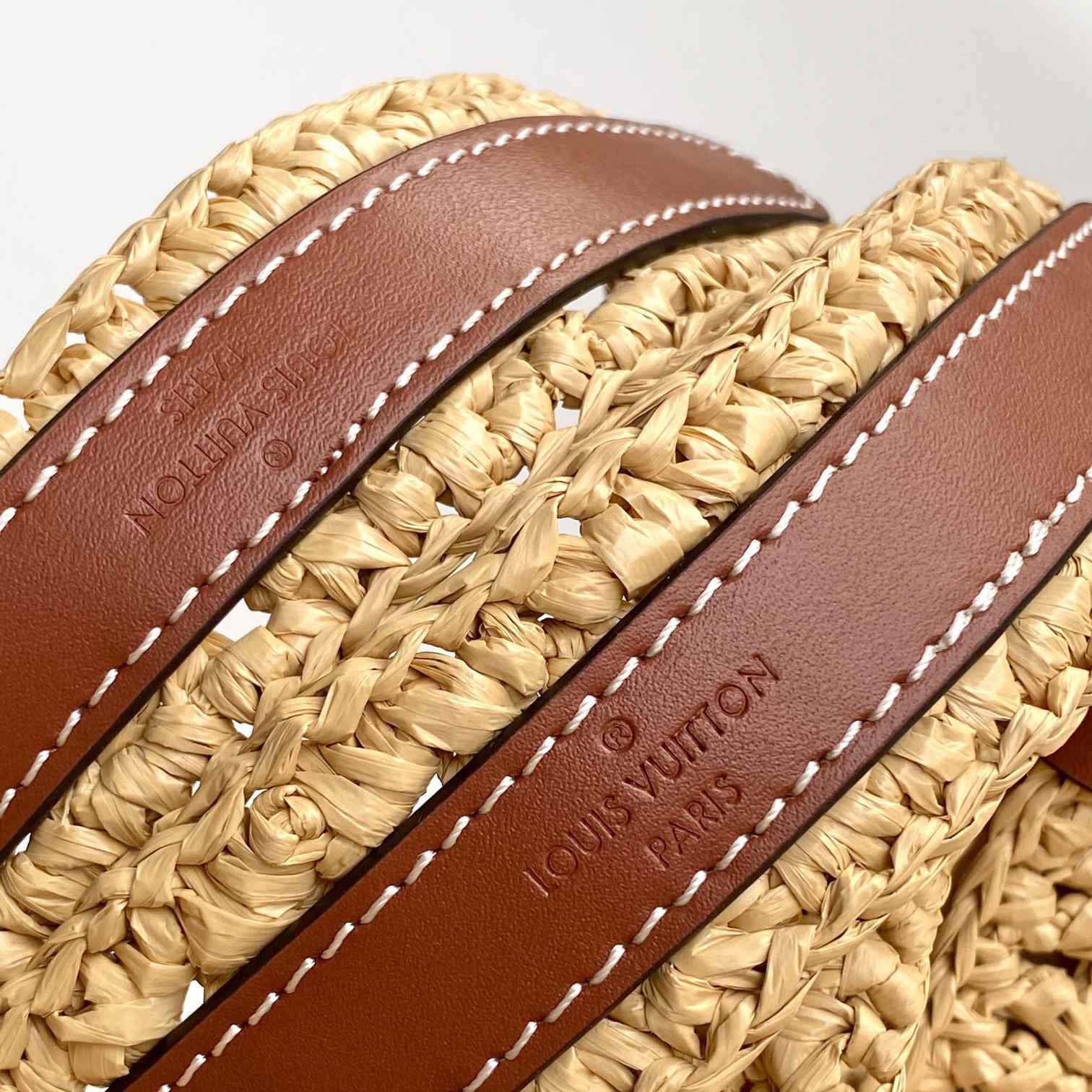 Louis Vuitton OnTheGo MM   M24723 - DopestKickz