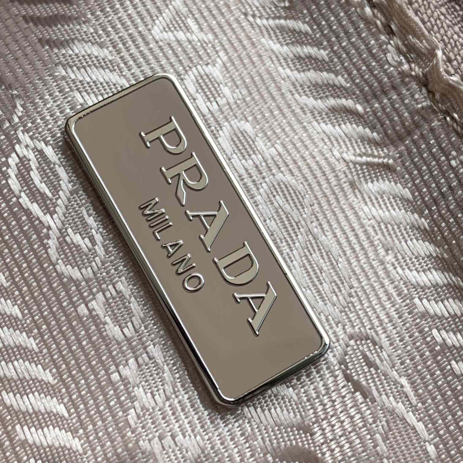 Prada Re-Edition 1995 Chaîne Re-Nylon Mini-bag - DopestKickz