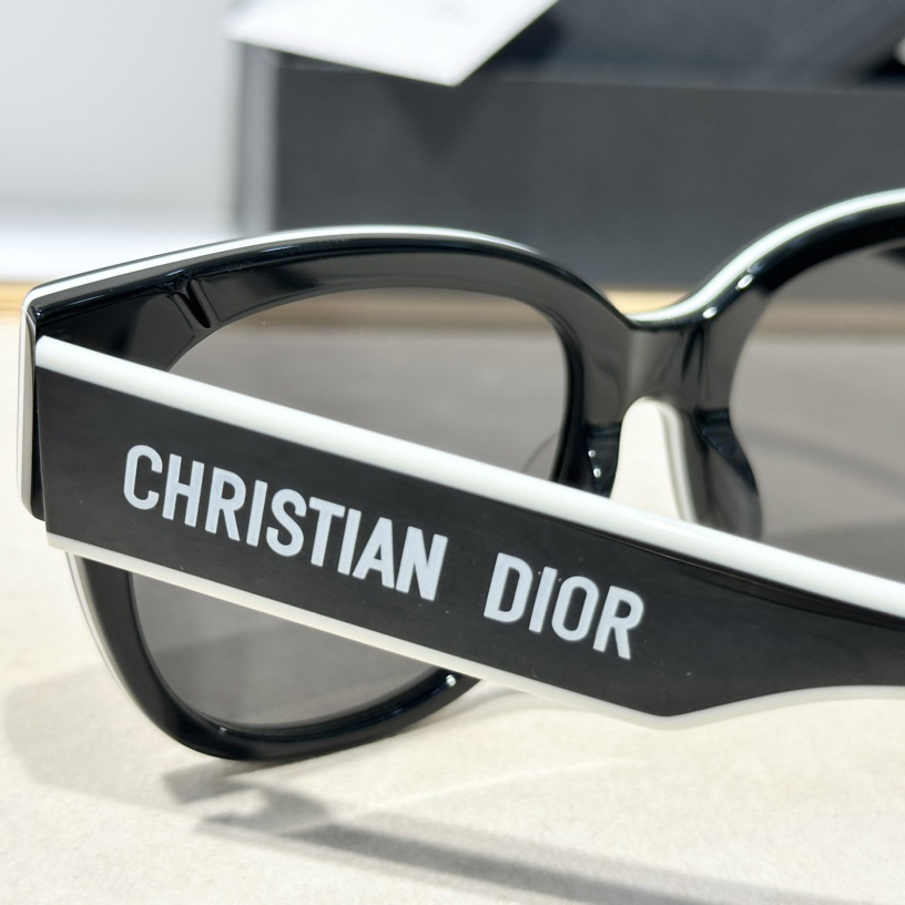 Dior DiorPacific B2F - DopestKickz