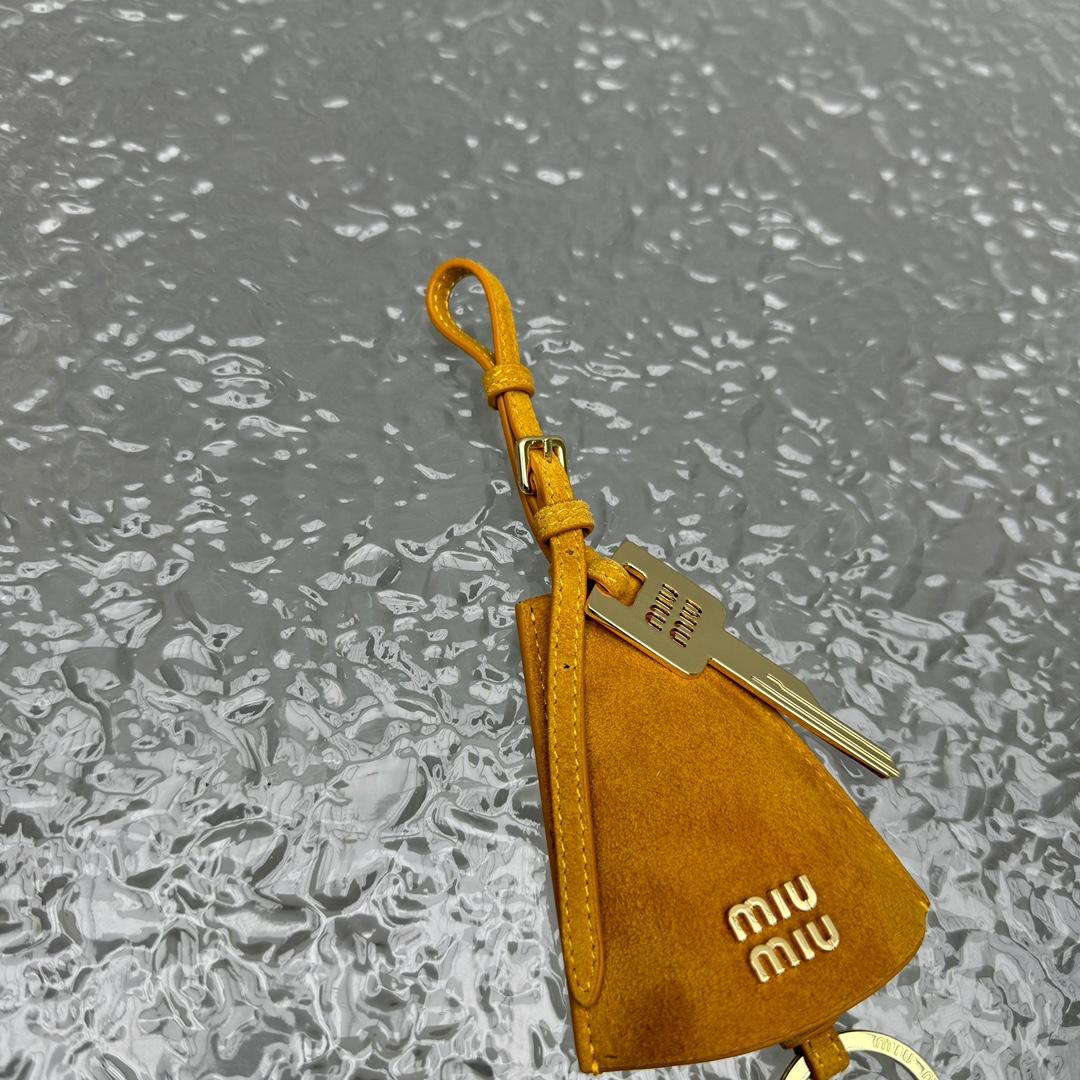 Miu Miu Logo-lettering Leather Trick - DopestKickz