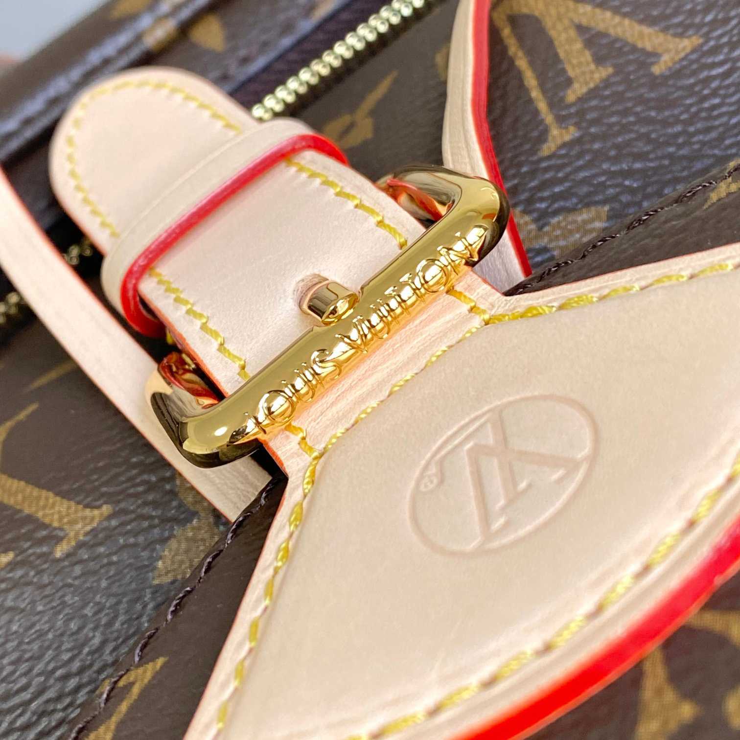 Louis Vuitton Montsouris MM  M11197 - DopestKickz