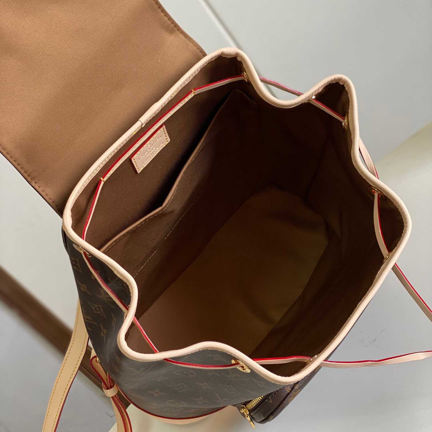 Louis Vuitton Montsouris MM  M11197 - DopestKickz