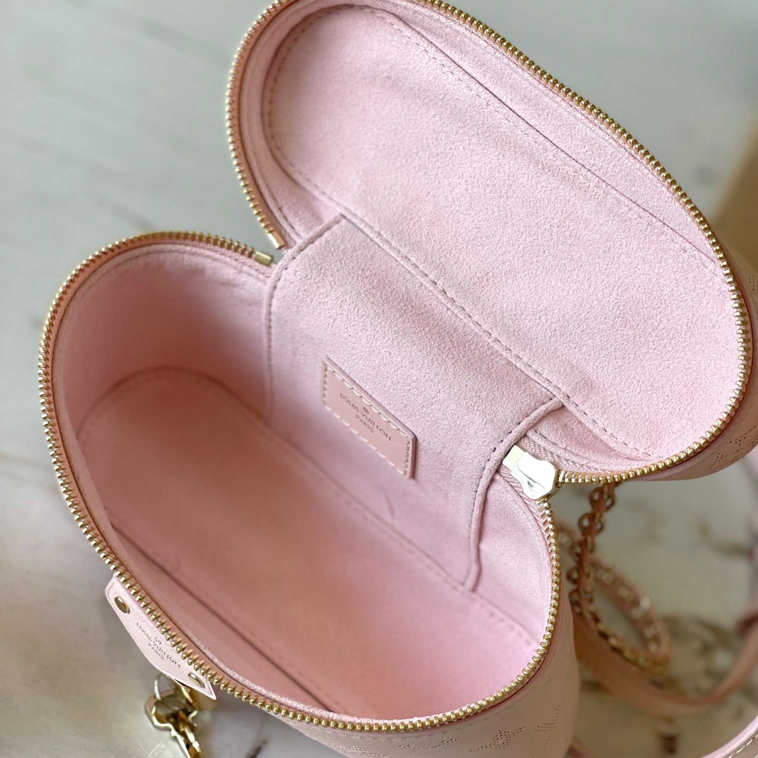 Louis Vuitton Vanity Pouch  M11298 - DopestKickz