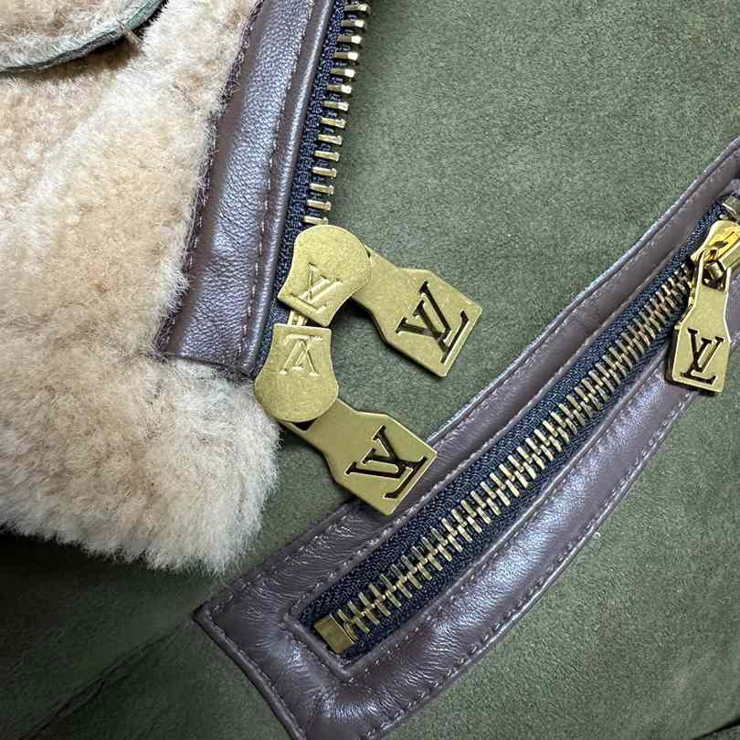 Louis Vuitton Shearling Bombardier   1AFIMP - DopestKickz