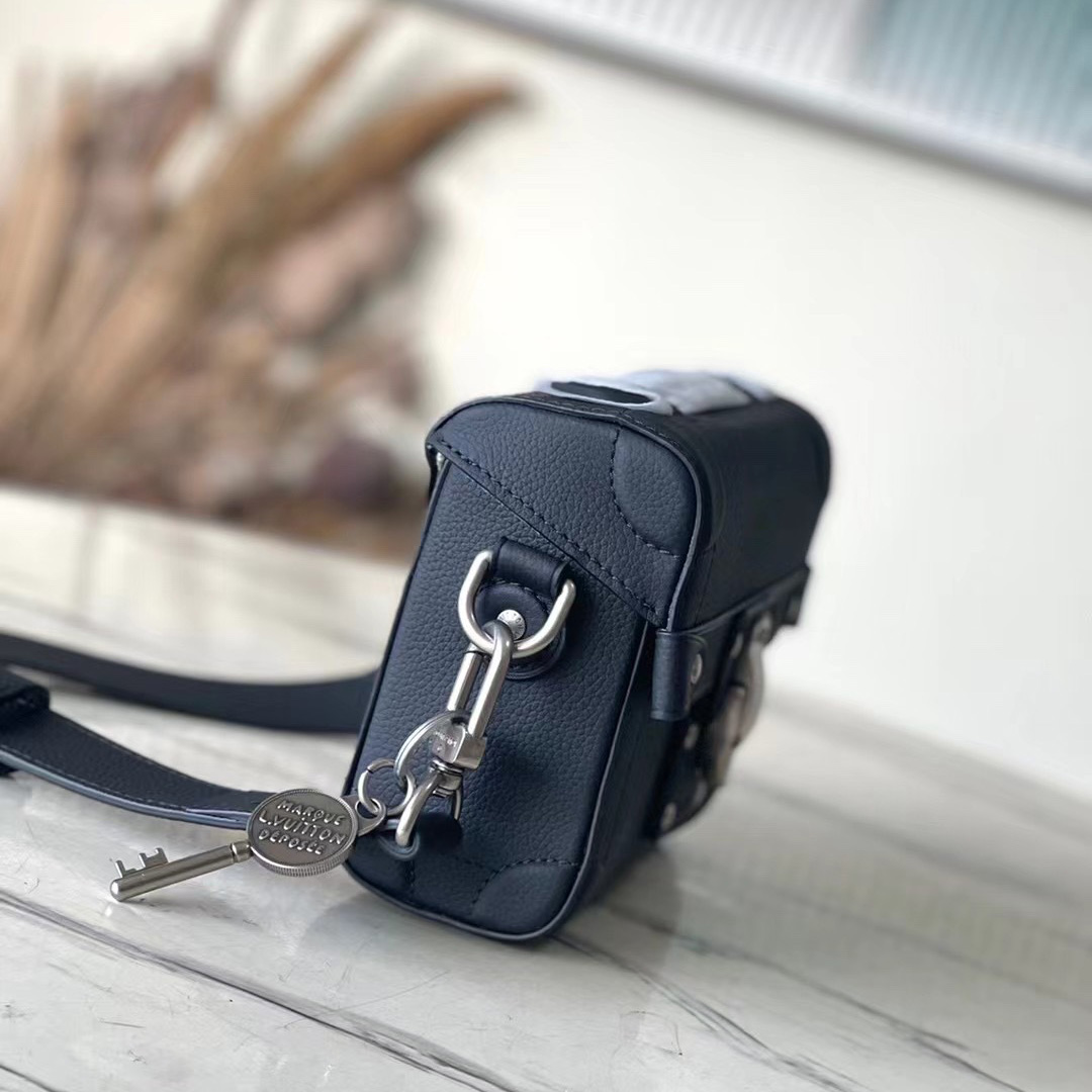 Louis Vuitton Soul Trunk  M11516 - DopestKickz